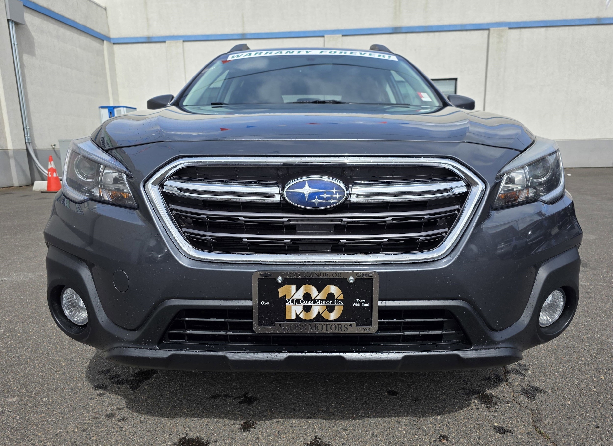 Used 2018 Subaru Outback Premium with VIN 4S4BSACC5J3305309 for sale in La Grande, OR
