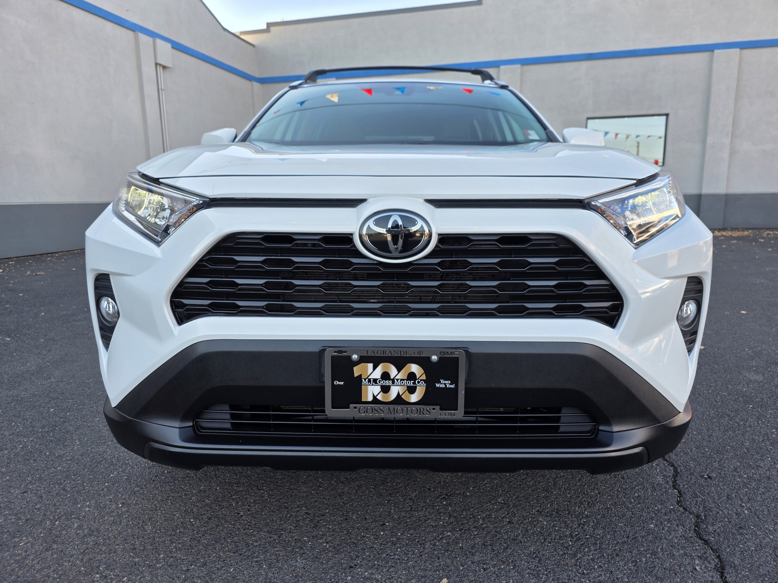 Used 2021 Toyota RAV4 XLE Premium with VIN 2T3A1RFV0MW198492 for sale in Kansas City