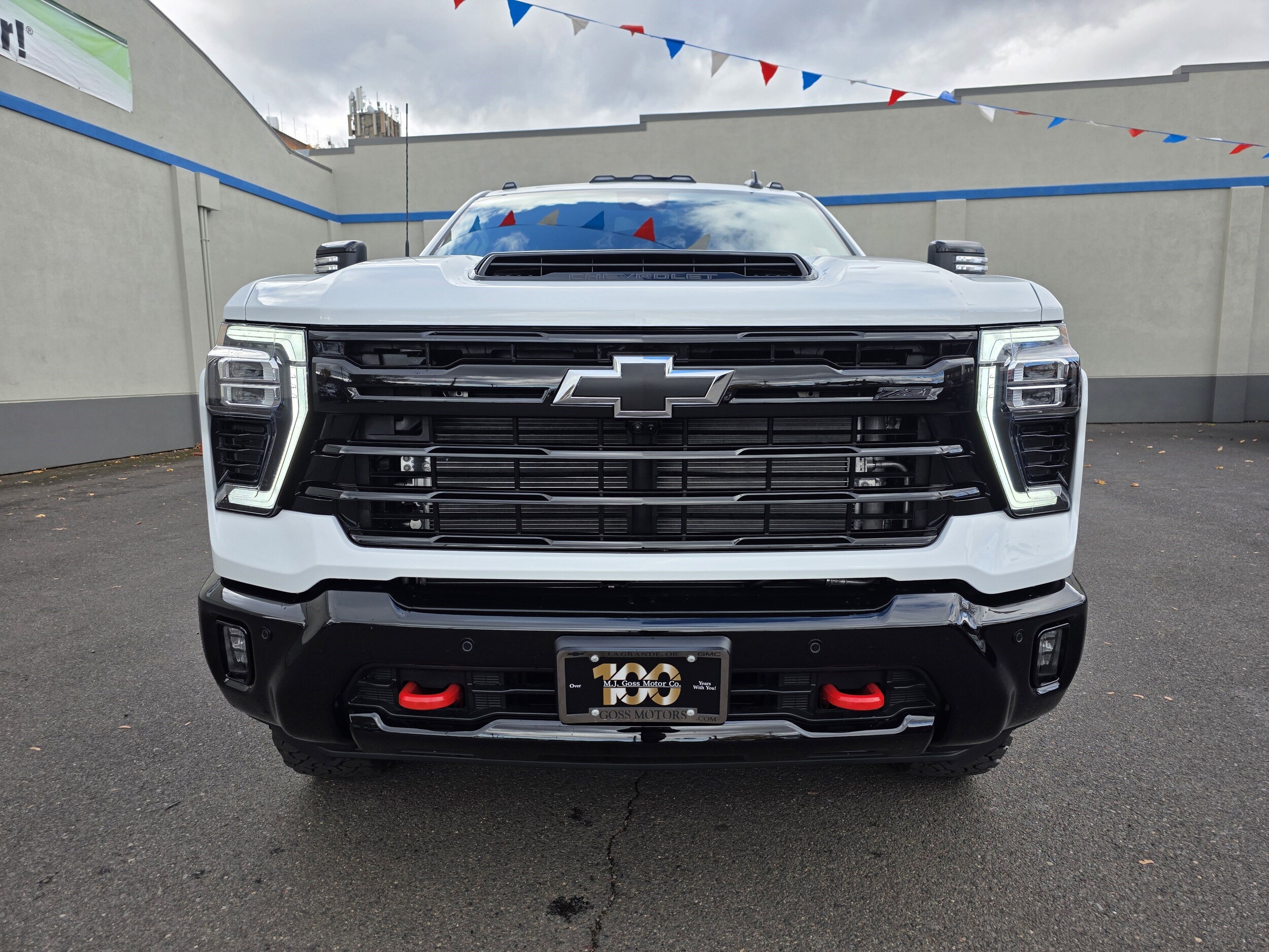 2026 Chevrolet Silverado 3500HD LT photo 2