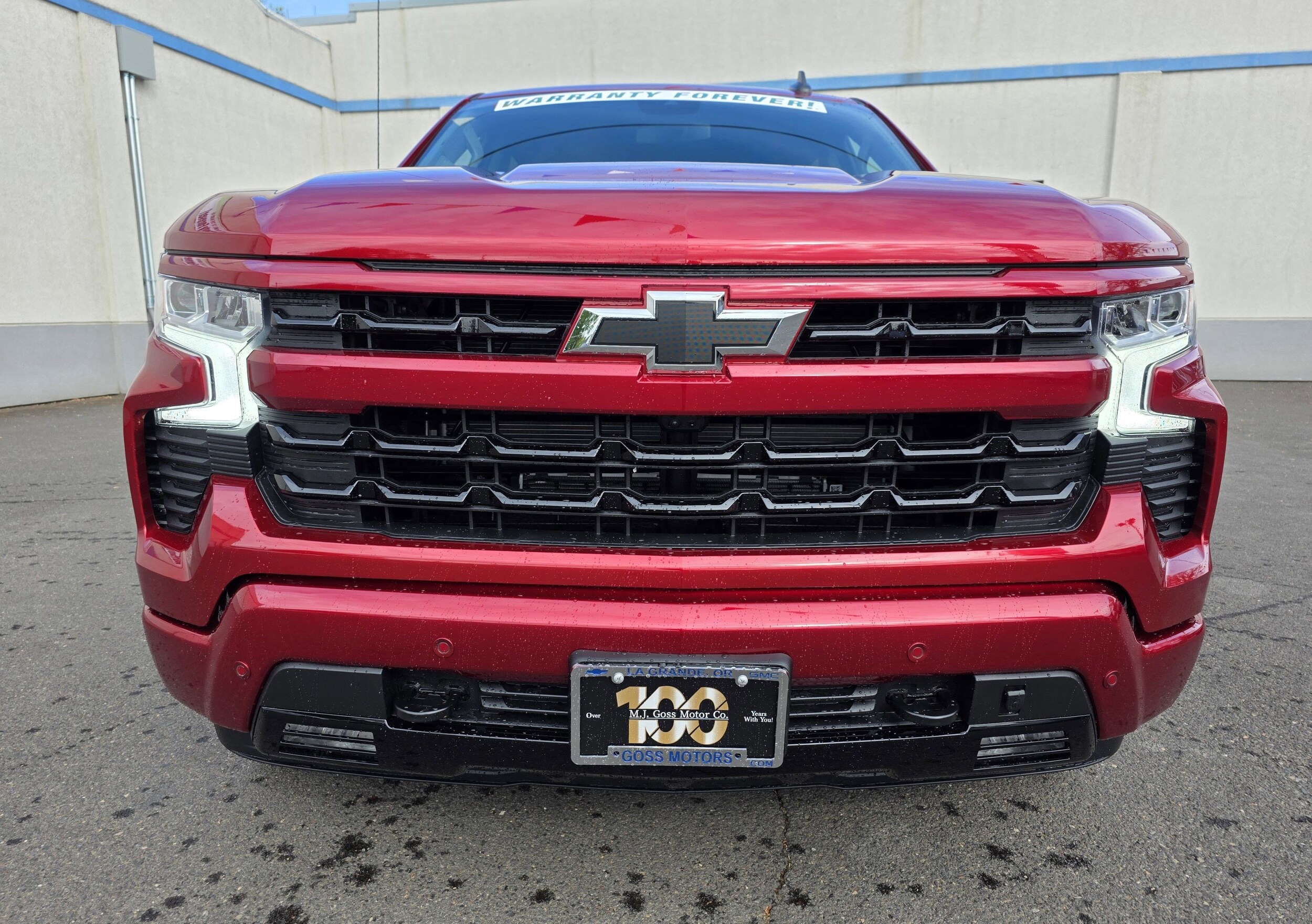 2025 Chevrolet Silverado 1500 RST photo 2