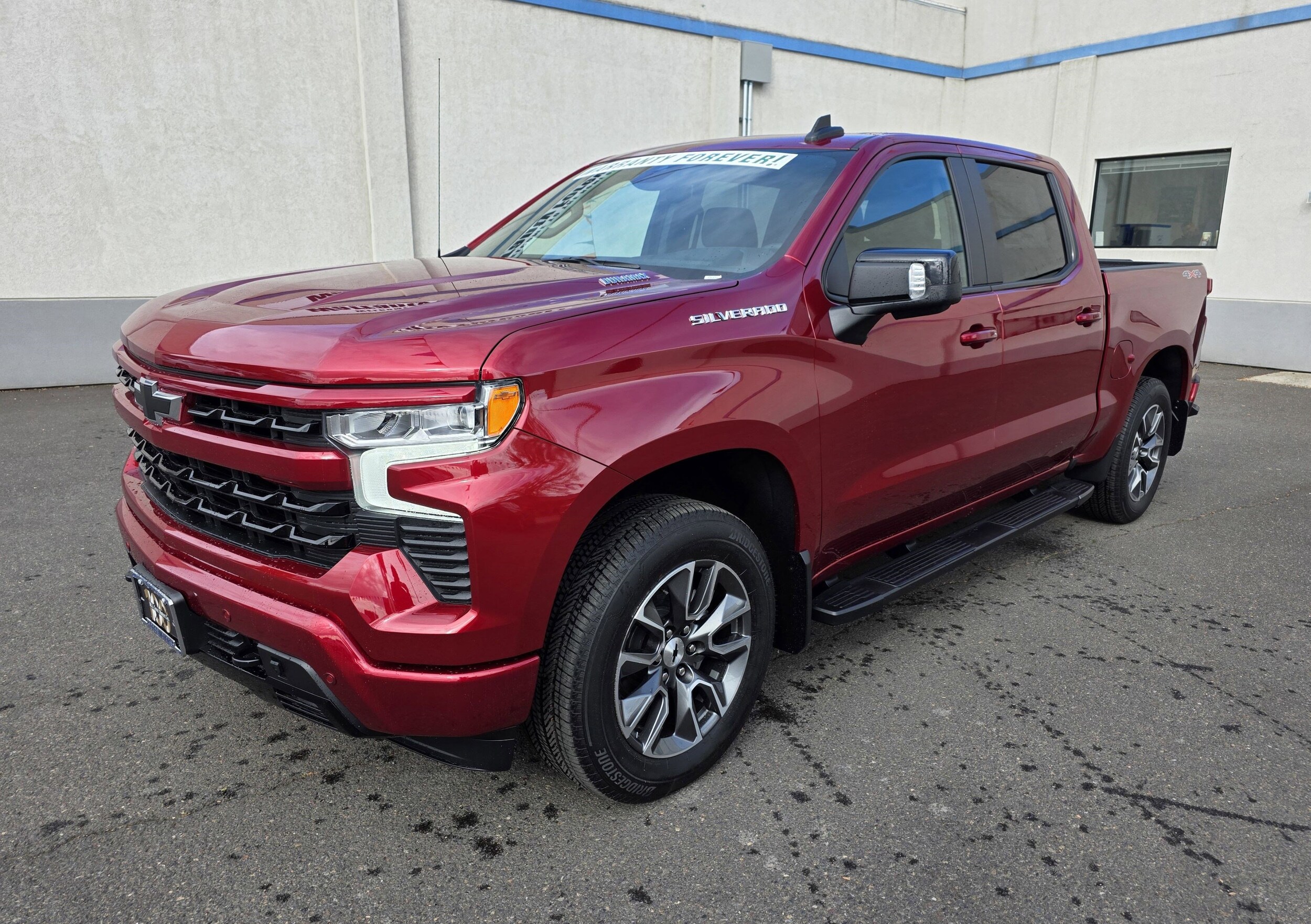 2025 Chevrolet Silverado 1500 RST photo 4
