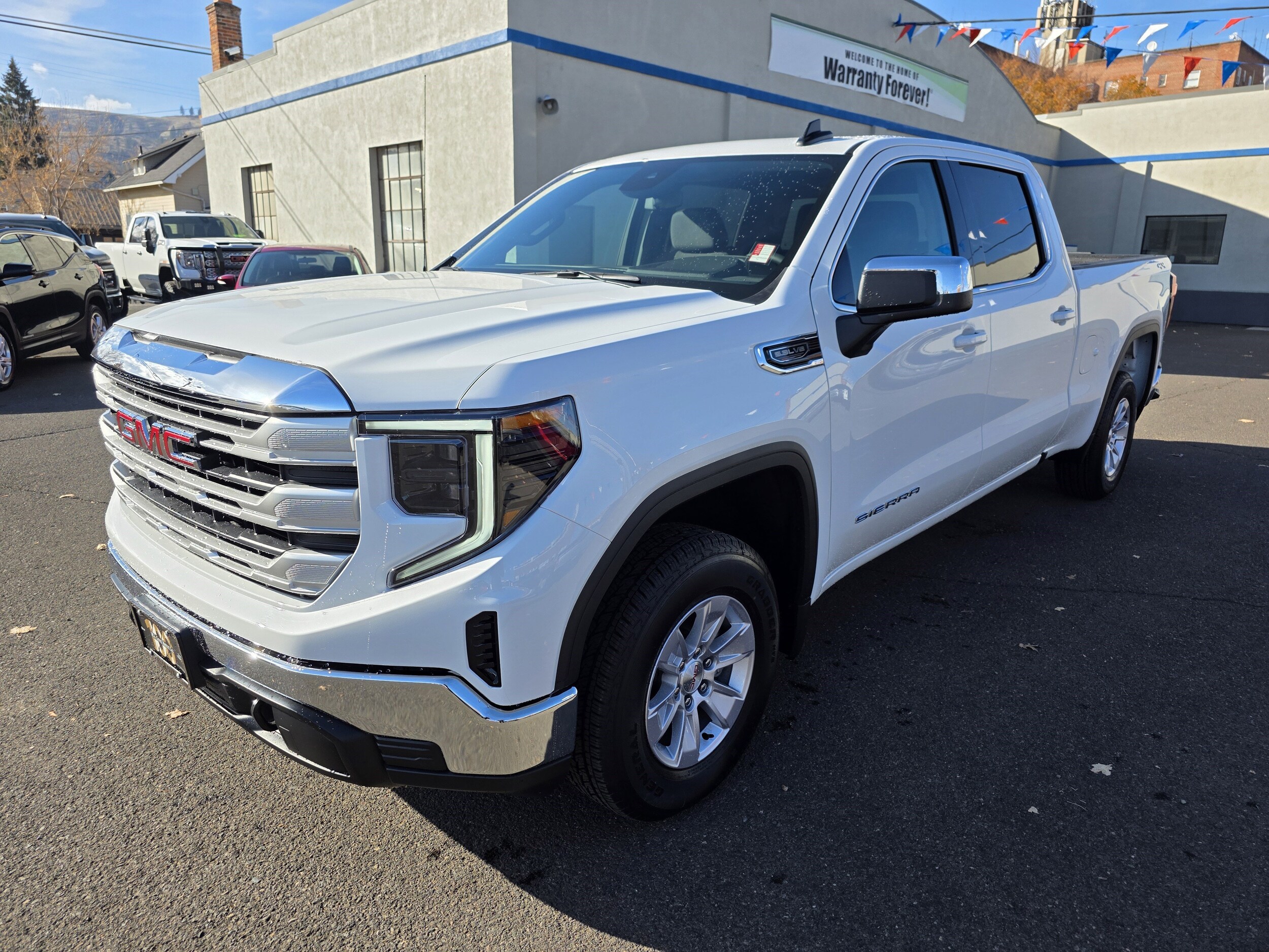 2026 Gmc Sierra 1500 SLE photo 3