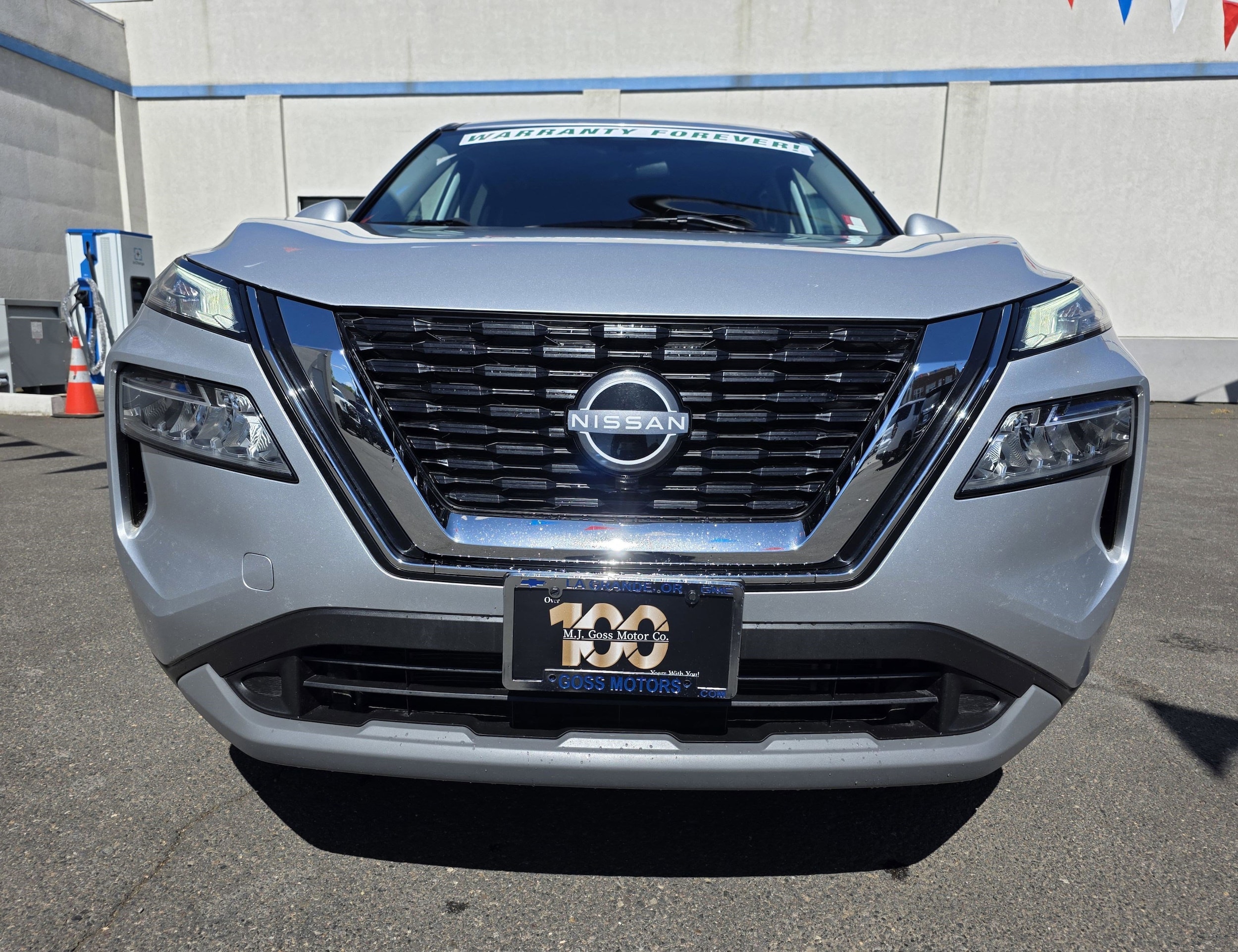 Used 2022 Nissan Rogue SV with VIN 5N1BT3BB3NC690988 for sale in La Grande, OR