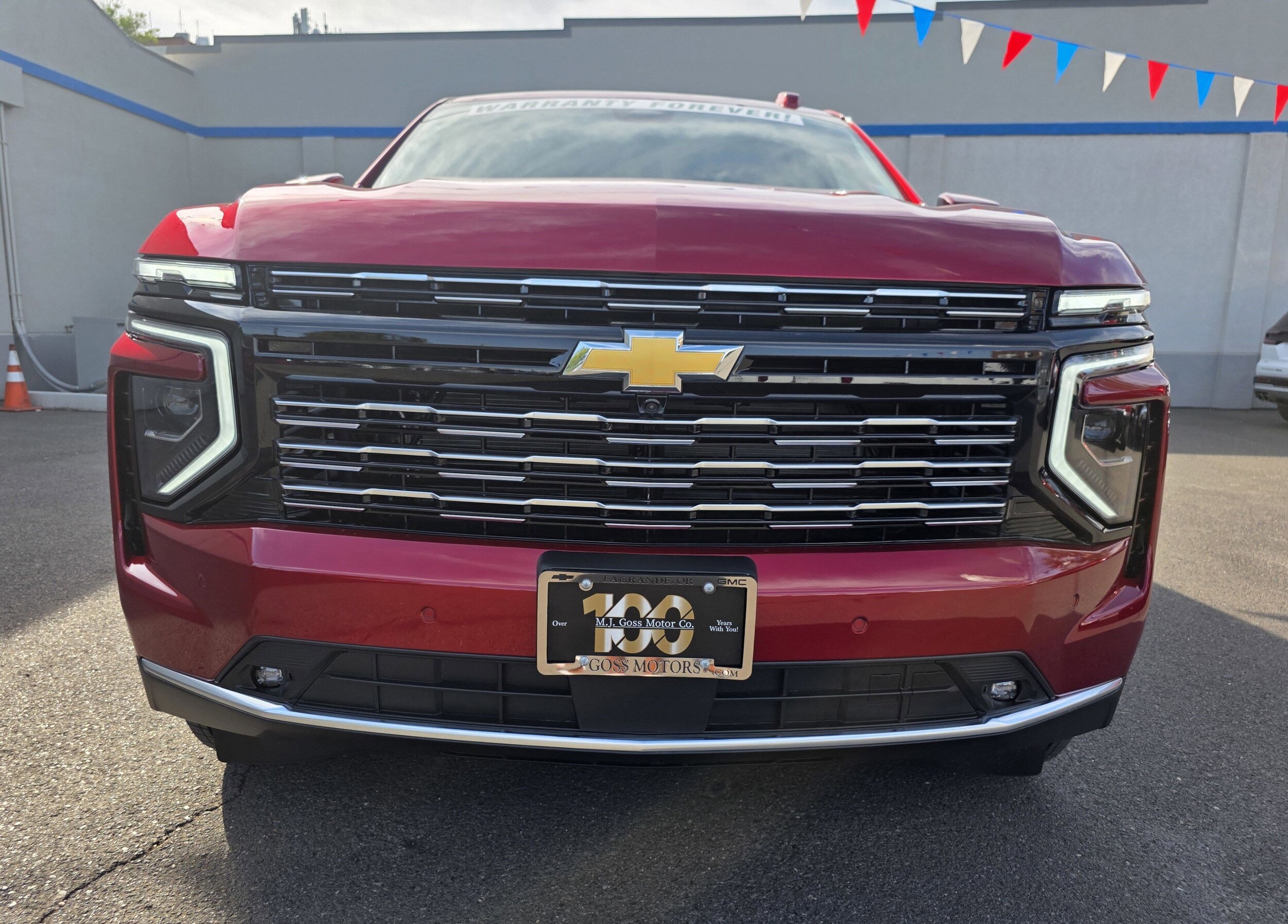 2025 Chevrolet Tahoe High Country photo 2