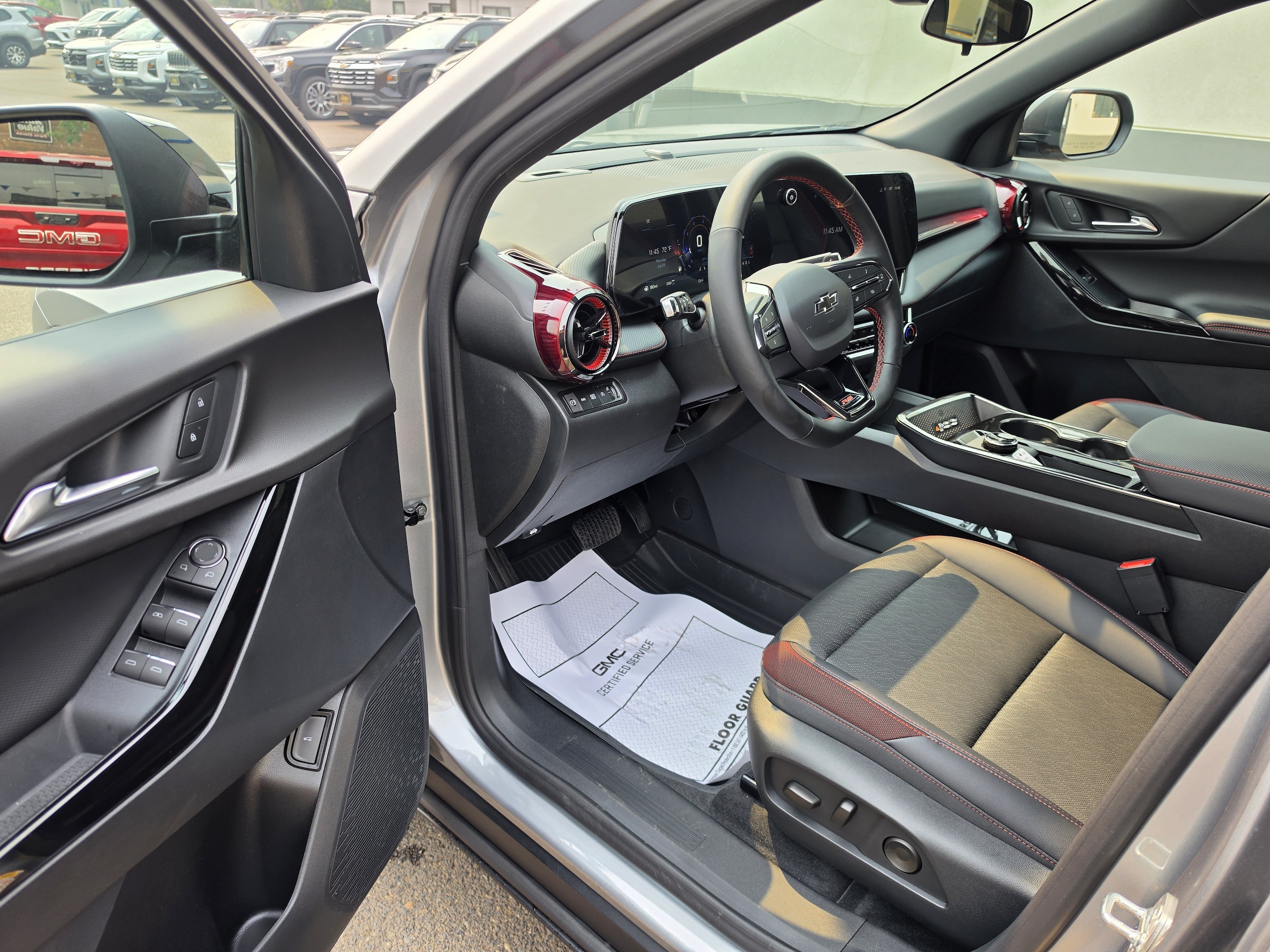 2027 Chevrolet Equinox RS - Photo 11
