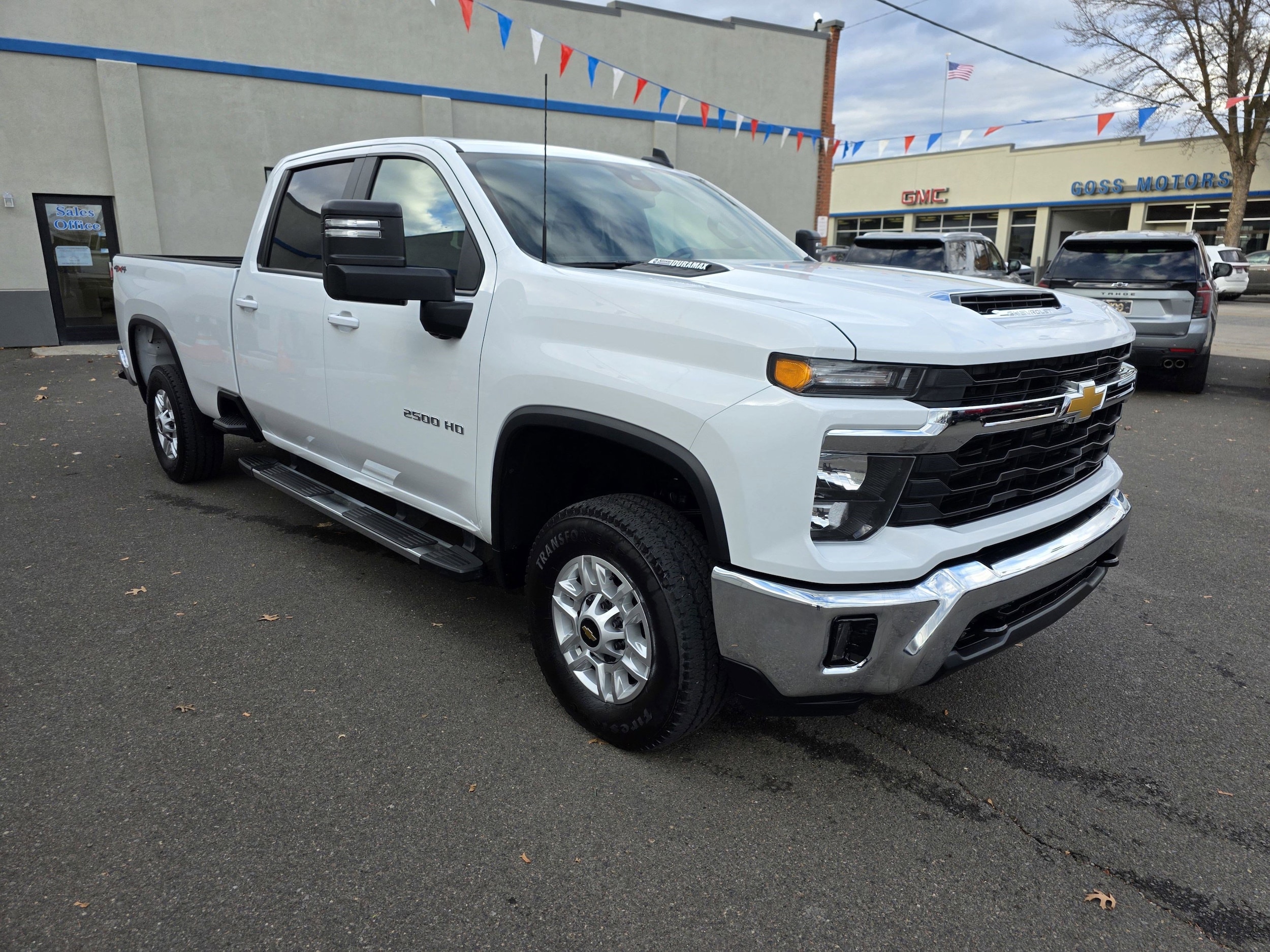 2025 Chevrolet Silverado 2500HD LT - Photo 10
