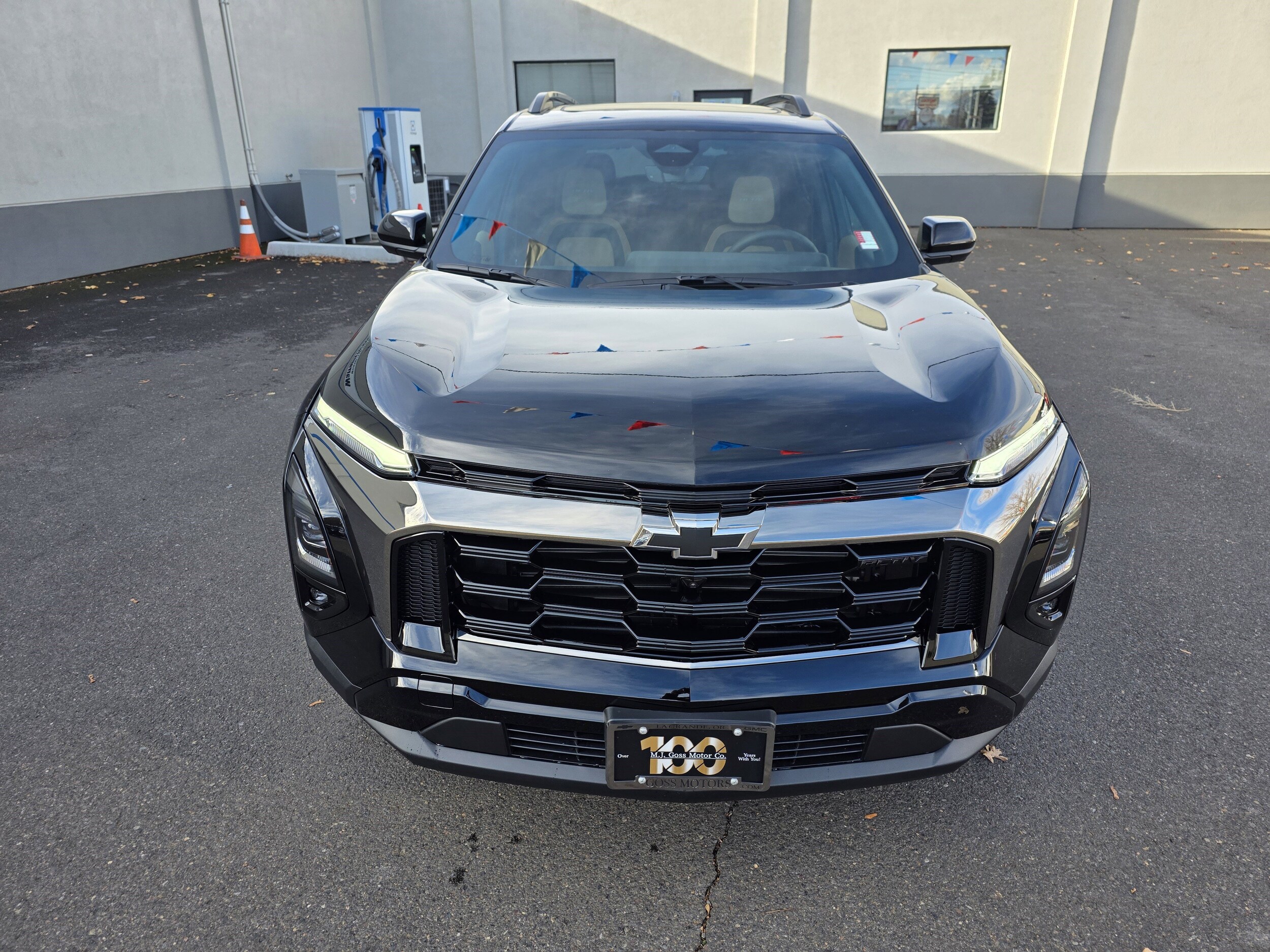 2026 Chevrolet Equinox ACTIV photo 2