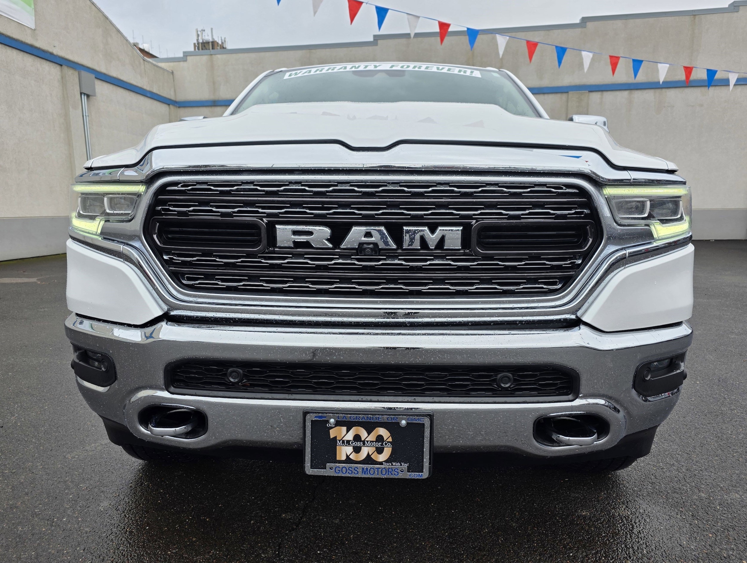 Used 2022 RAM Ram 1500 Pickup Limited with VIN 1C6SRFHM0NN302981 for sale in La Grande, OR