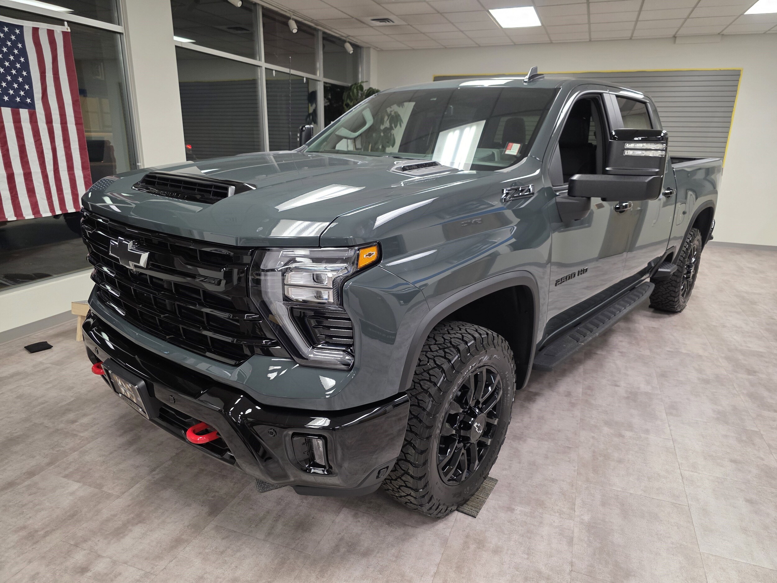 2026 Chevrolet Silverado 2500HD LT photo 2