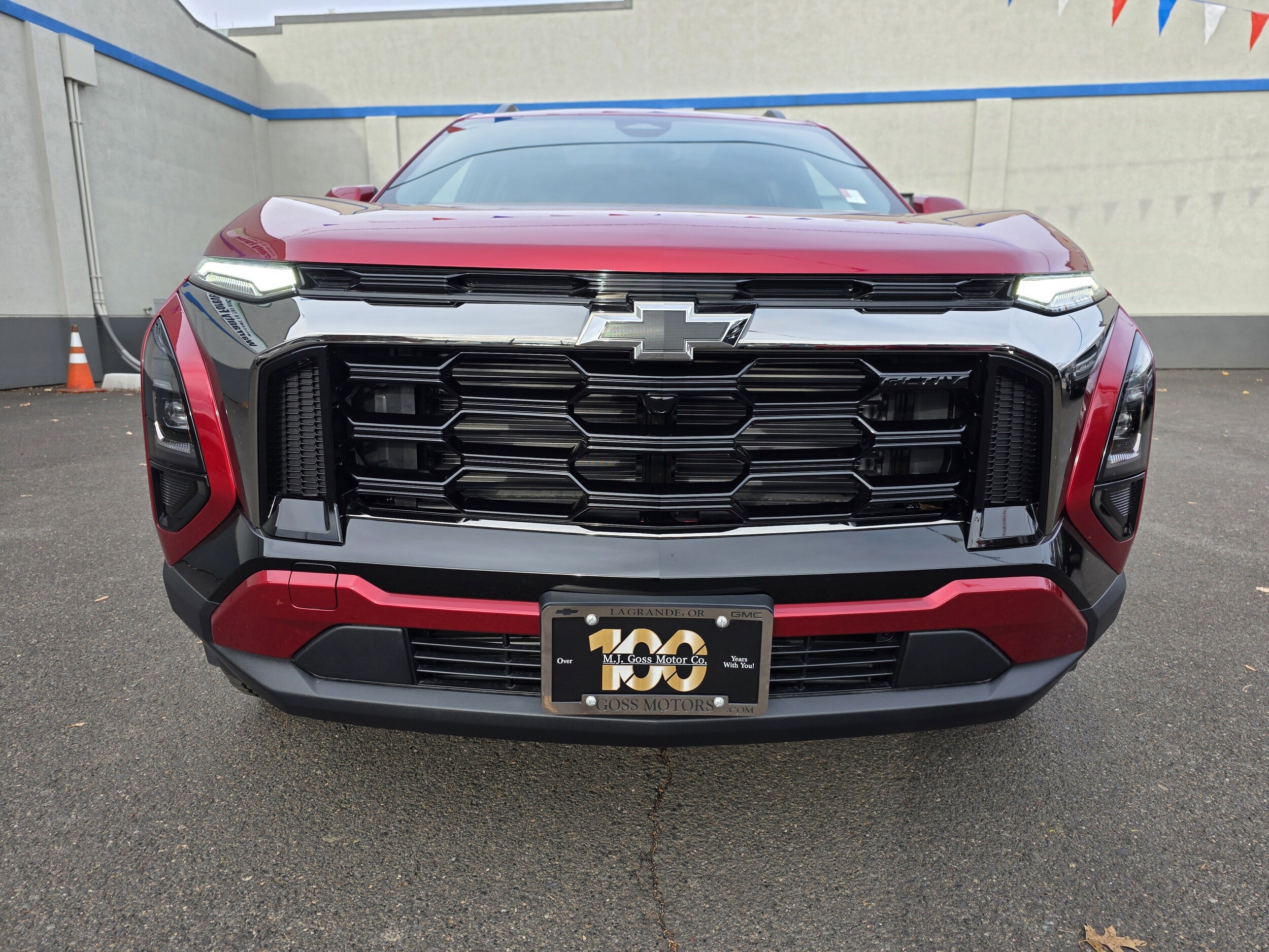 2026 Chevrolet Equinox ACTIV photo 2