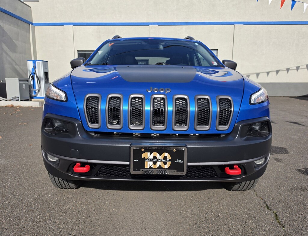 Used 2018 Jeep Cherokee Trailhawk