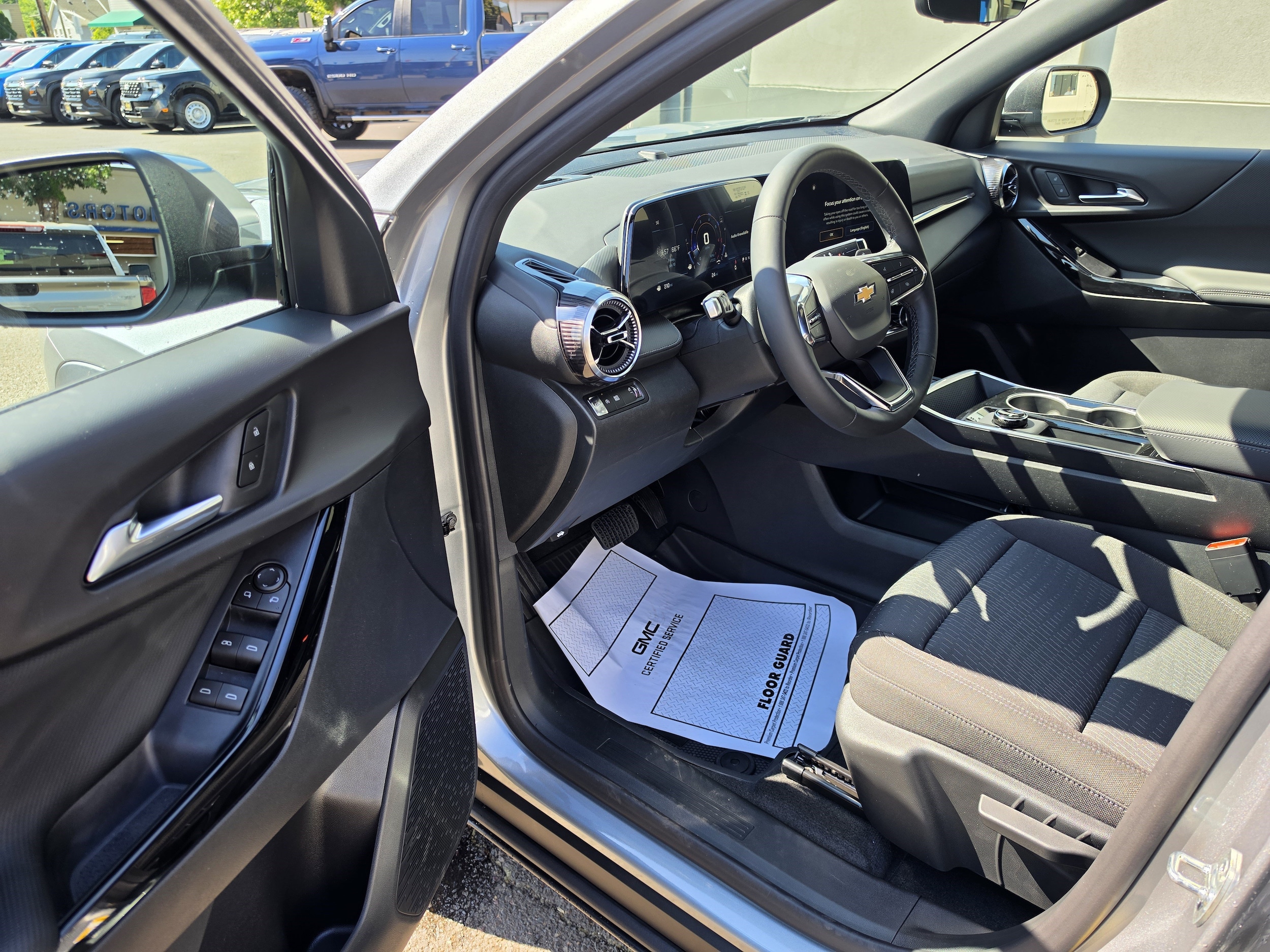 2026 Chevrolet Equinox LT - Photo 11