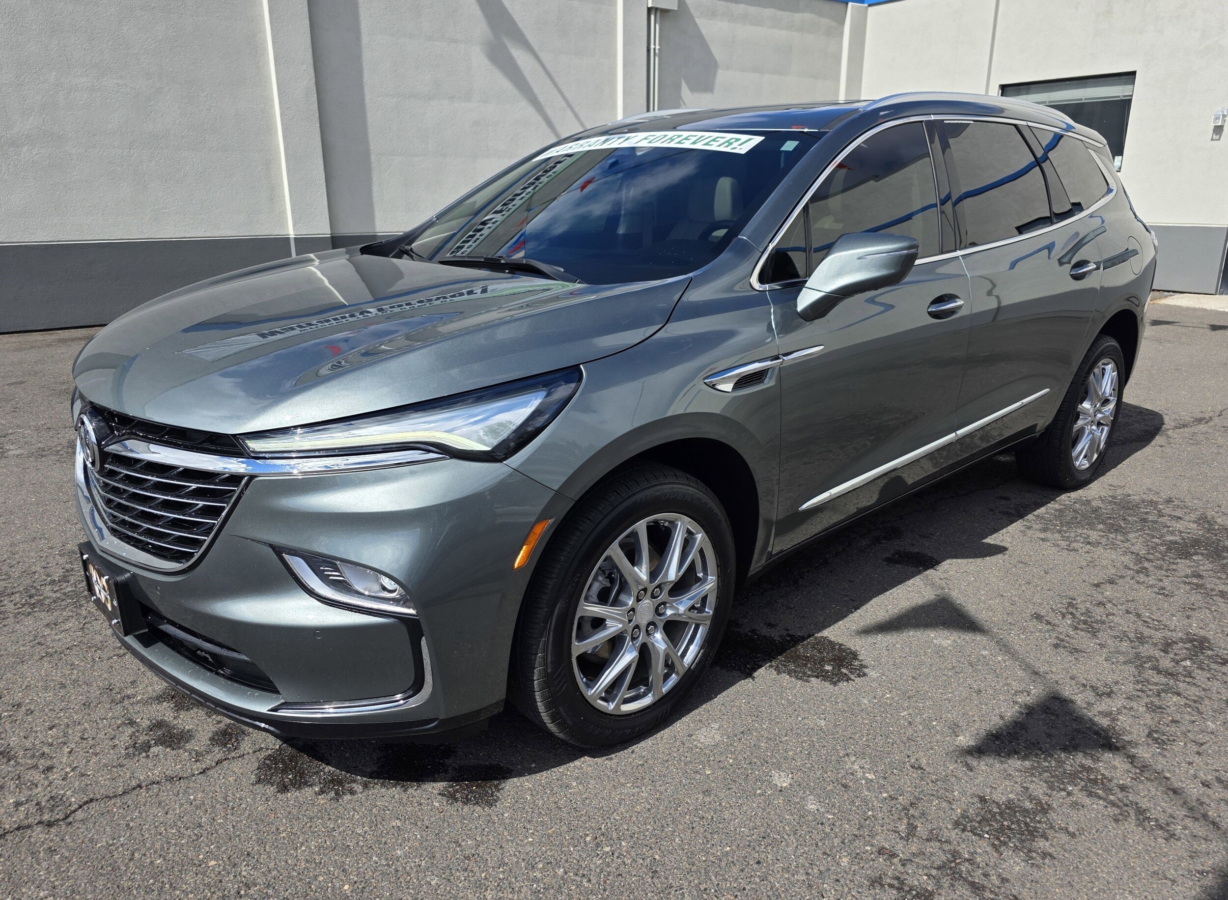 2022 Buick Enclave Premium photo 2