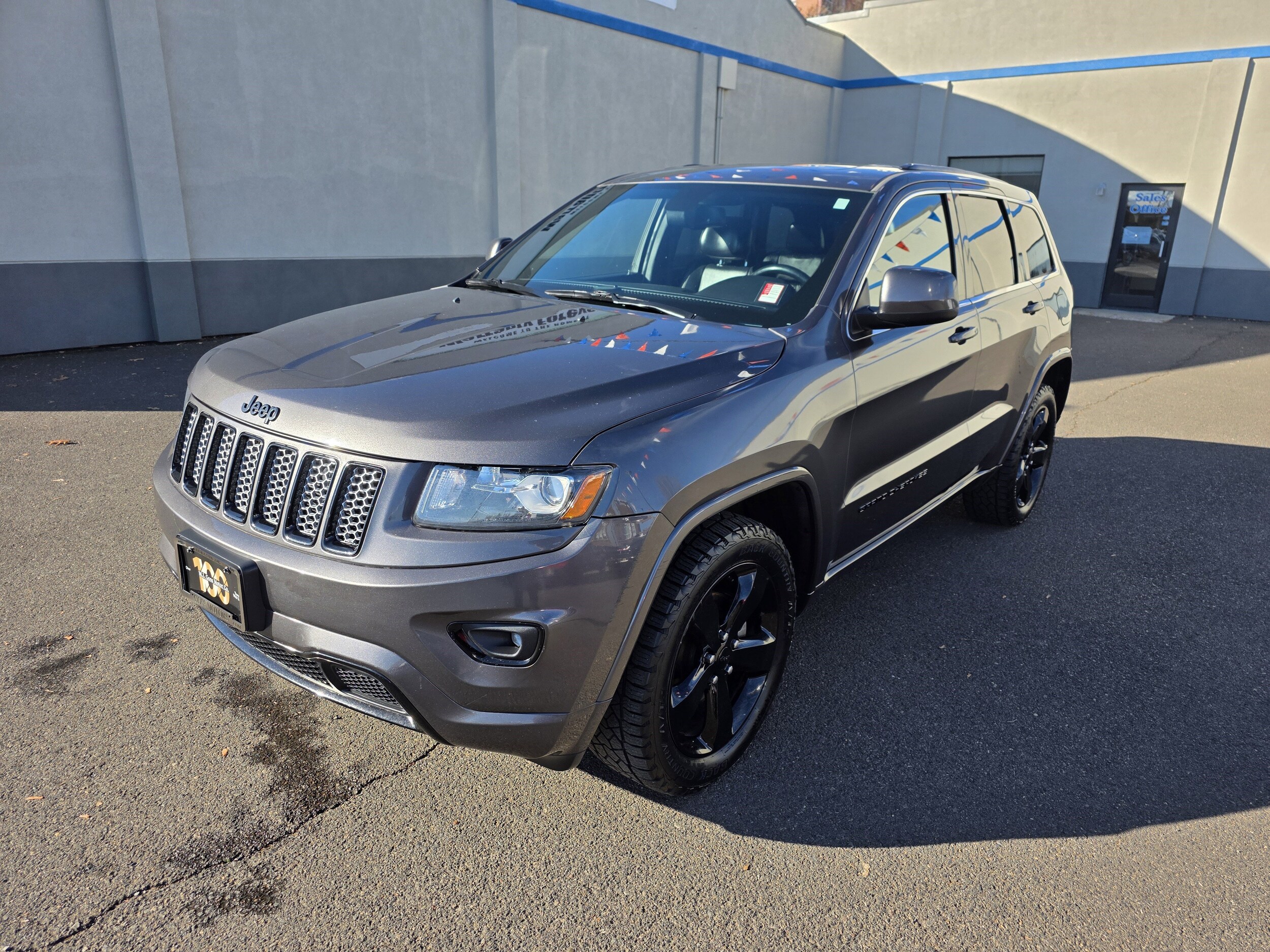 2015 Jeep Grand Cherokee Altitude photo 2