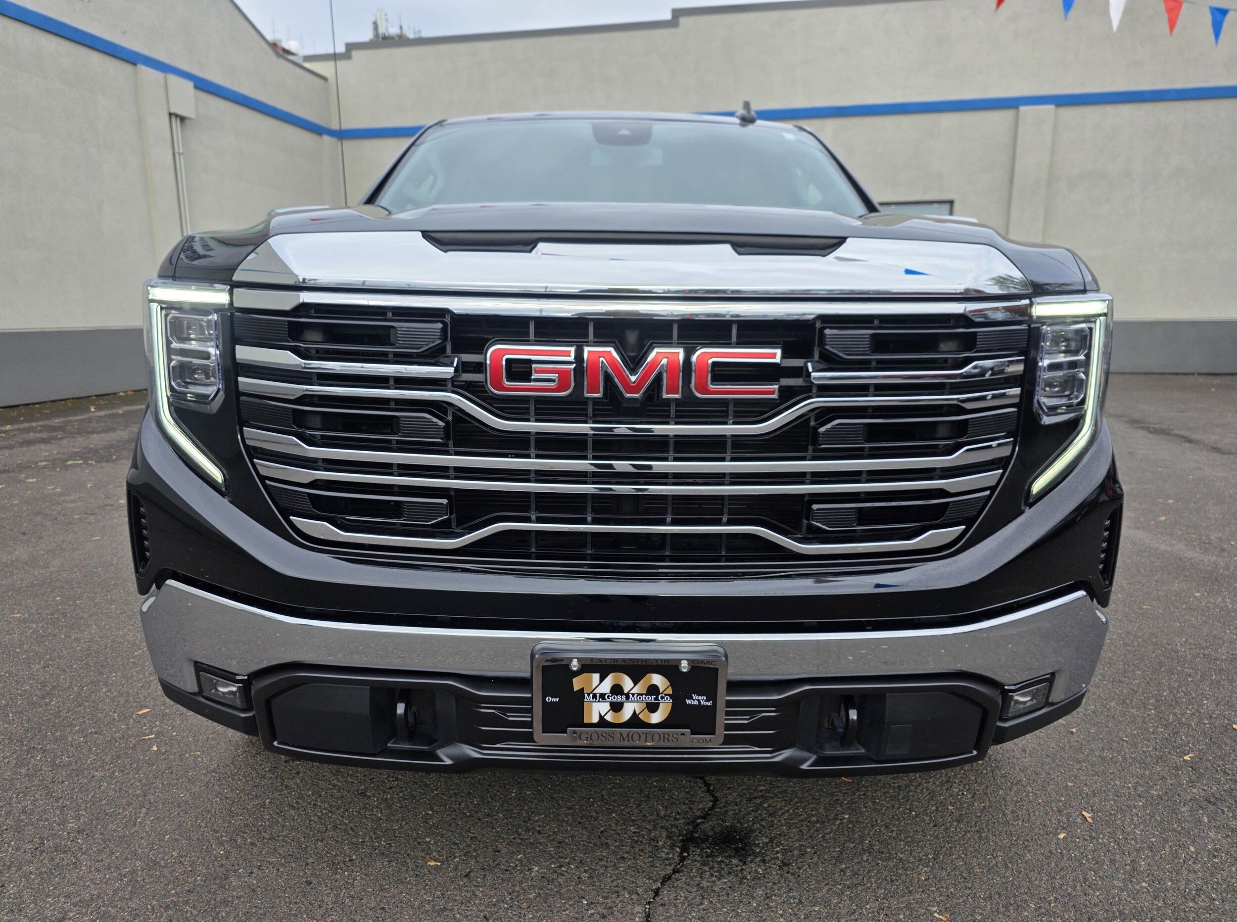 2024 Gmc Sierra 1500 SLT photo 2
