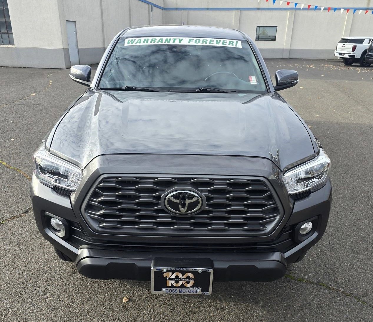 2022 Toyota Tacoma SR5 photo 3