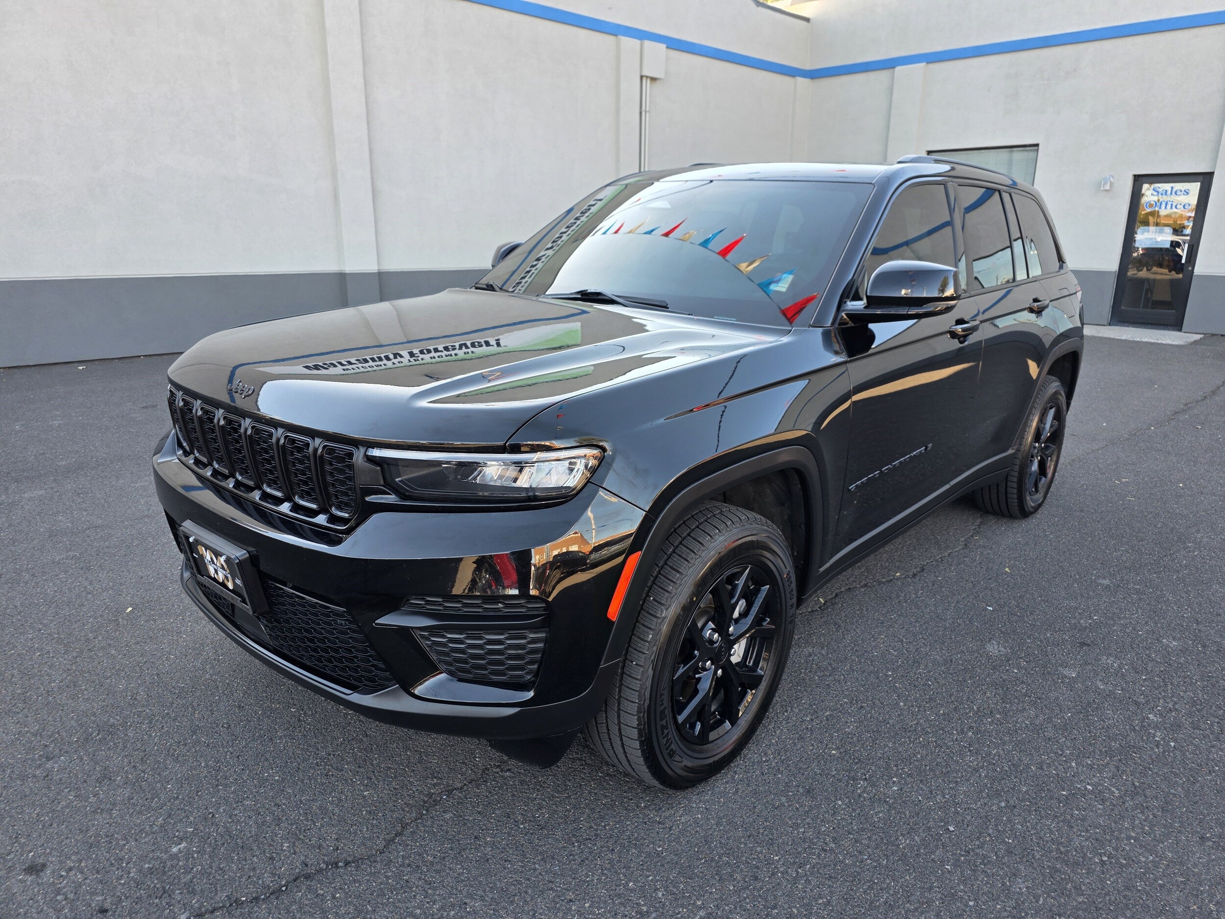 2024 Jeep Grand Cherokee Altitude X photo 2