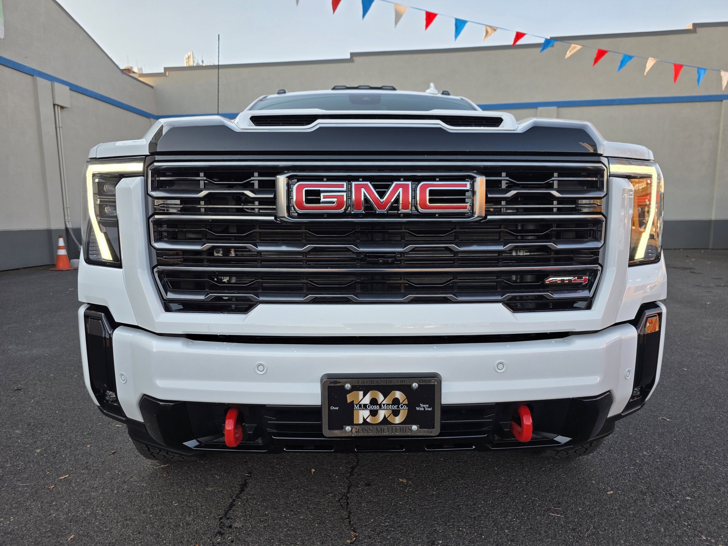 2026 Gmc Sierra 2500 HD AT4 photo 2