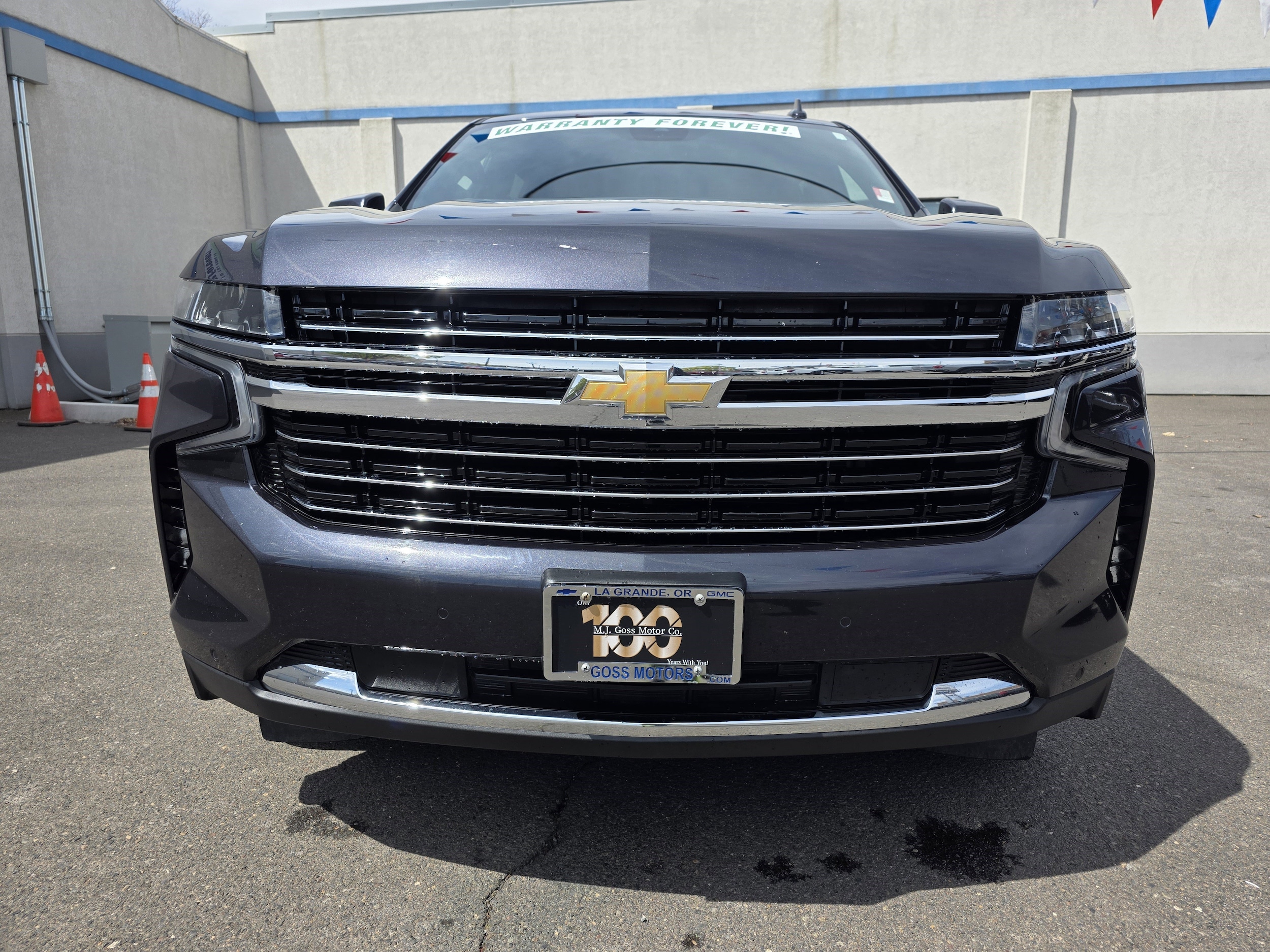 Used 2023 Chevrolet Suburban LT with VIN 1GNSKCKD5PR211387 for sale in La Grande, OR