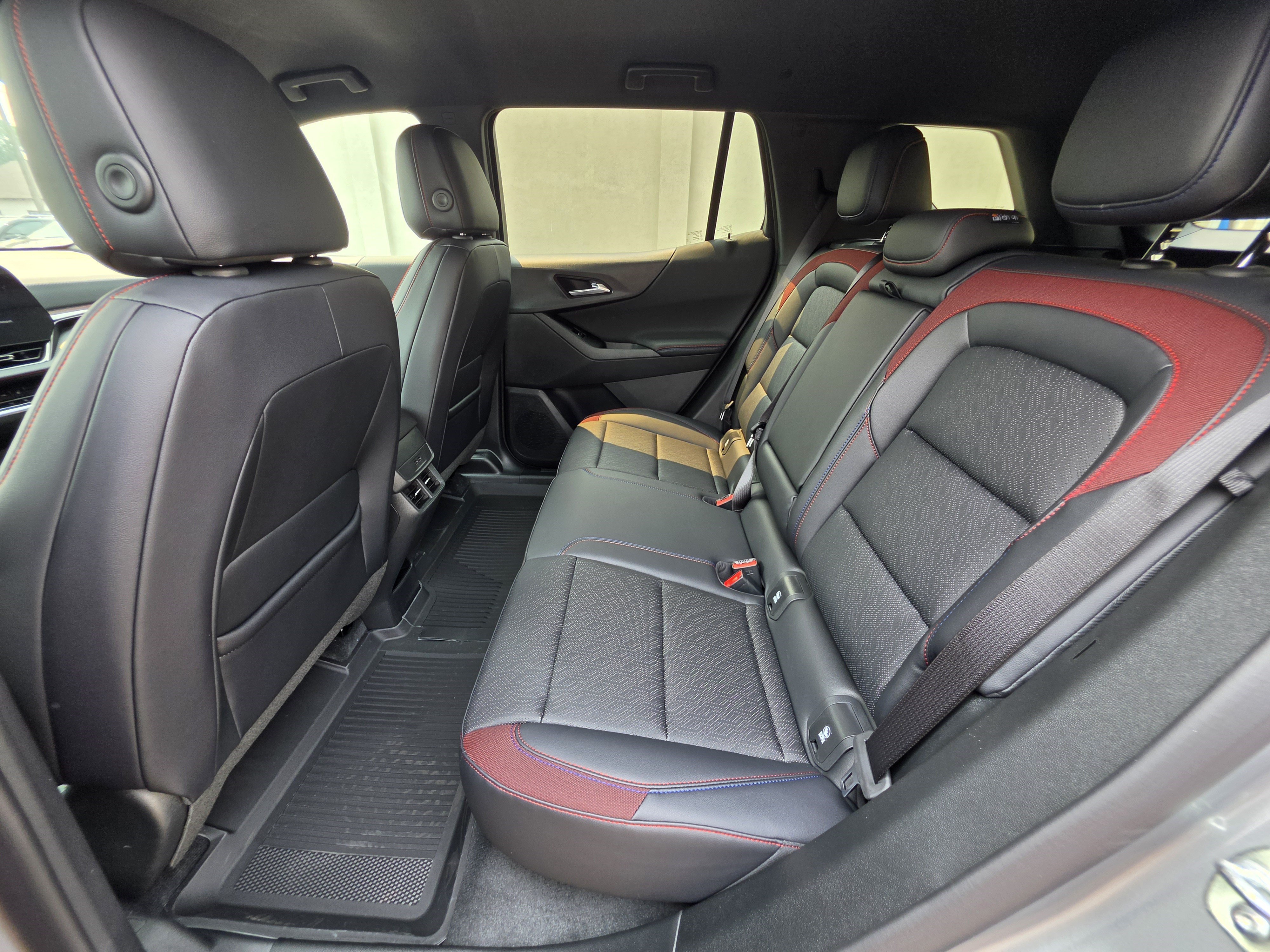 2026 Chevrolet Equinox RS - Photo 22
