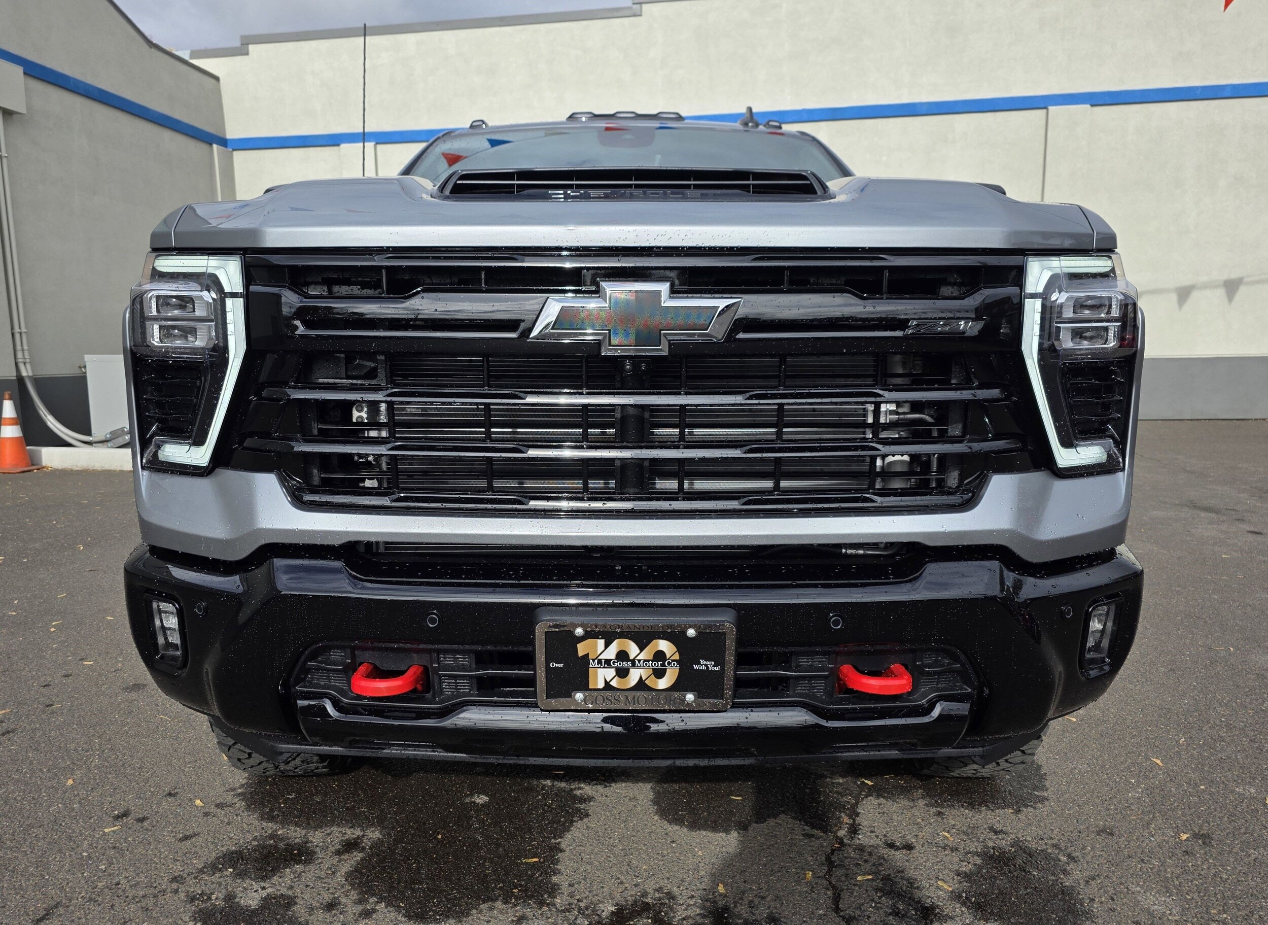 2025 Chevrolet Silverado 3500HD LT photo 2