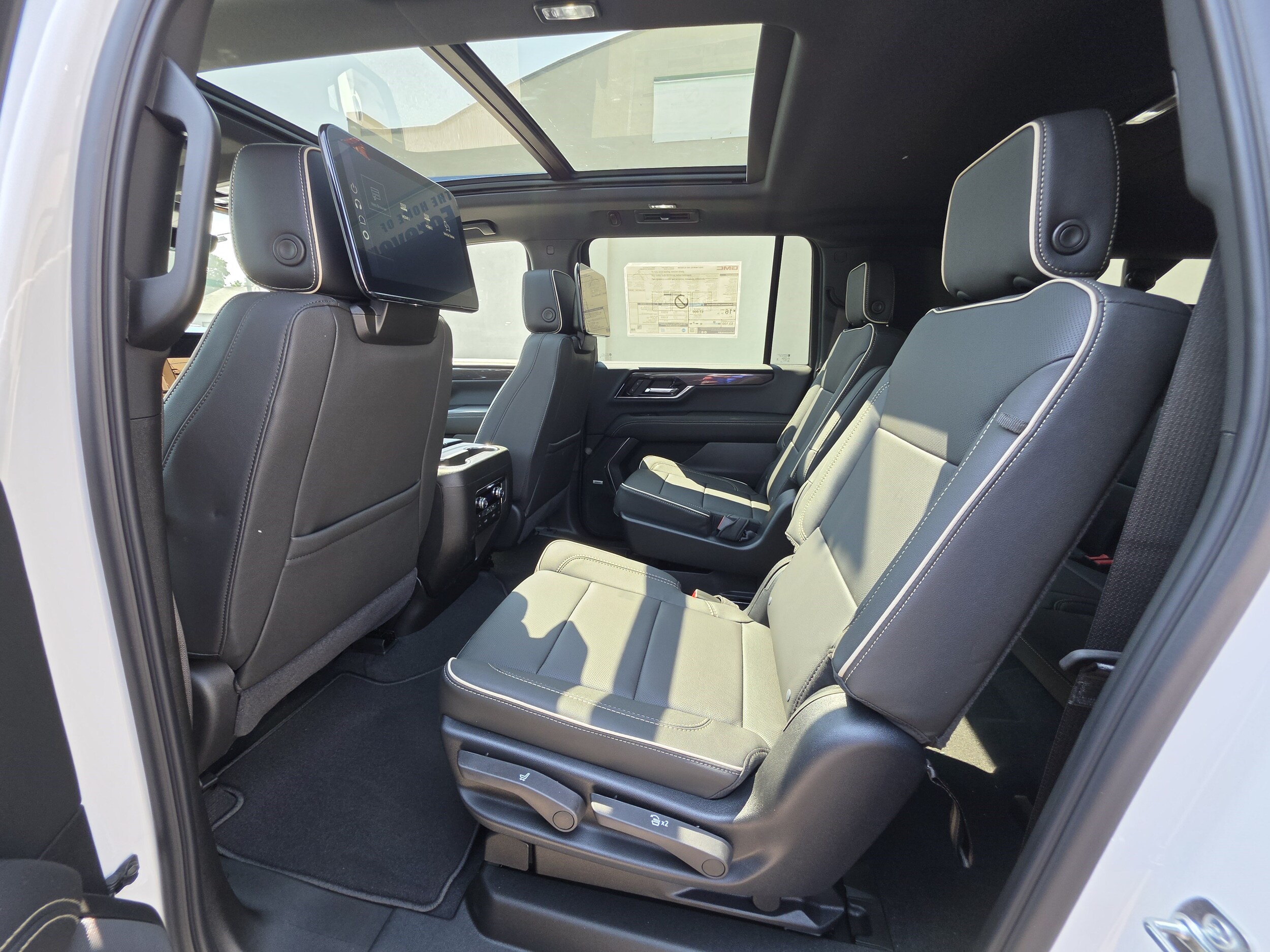 2026 GMC Yukon XL Elevation - Photo 20
