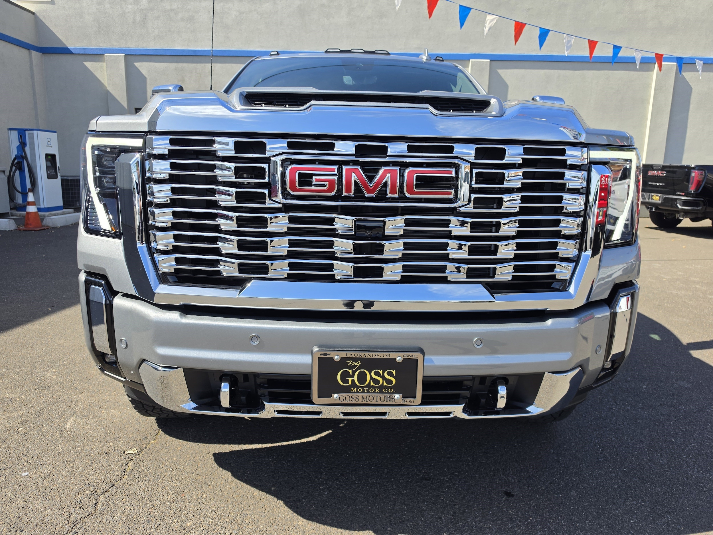 2026 GMC Sierra 2500HD Denali - Photo 2