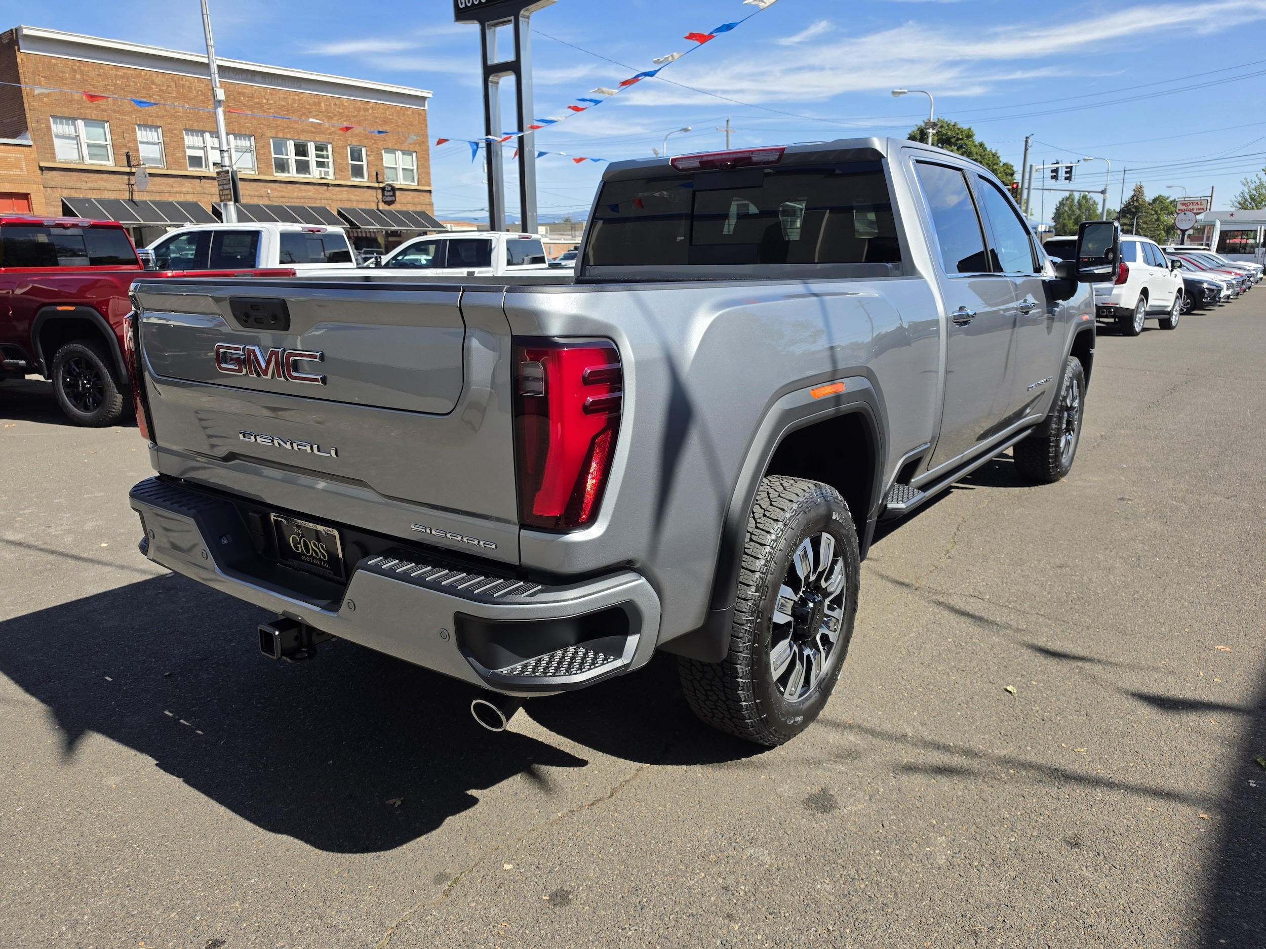 2026 GMC Sierra 2500HD Denali - Photo 8