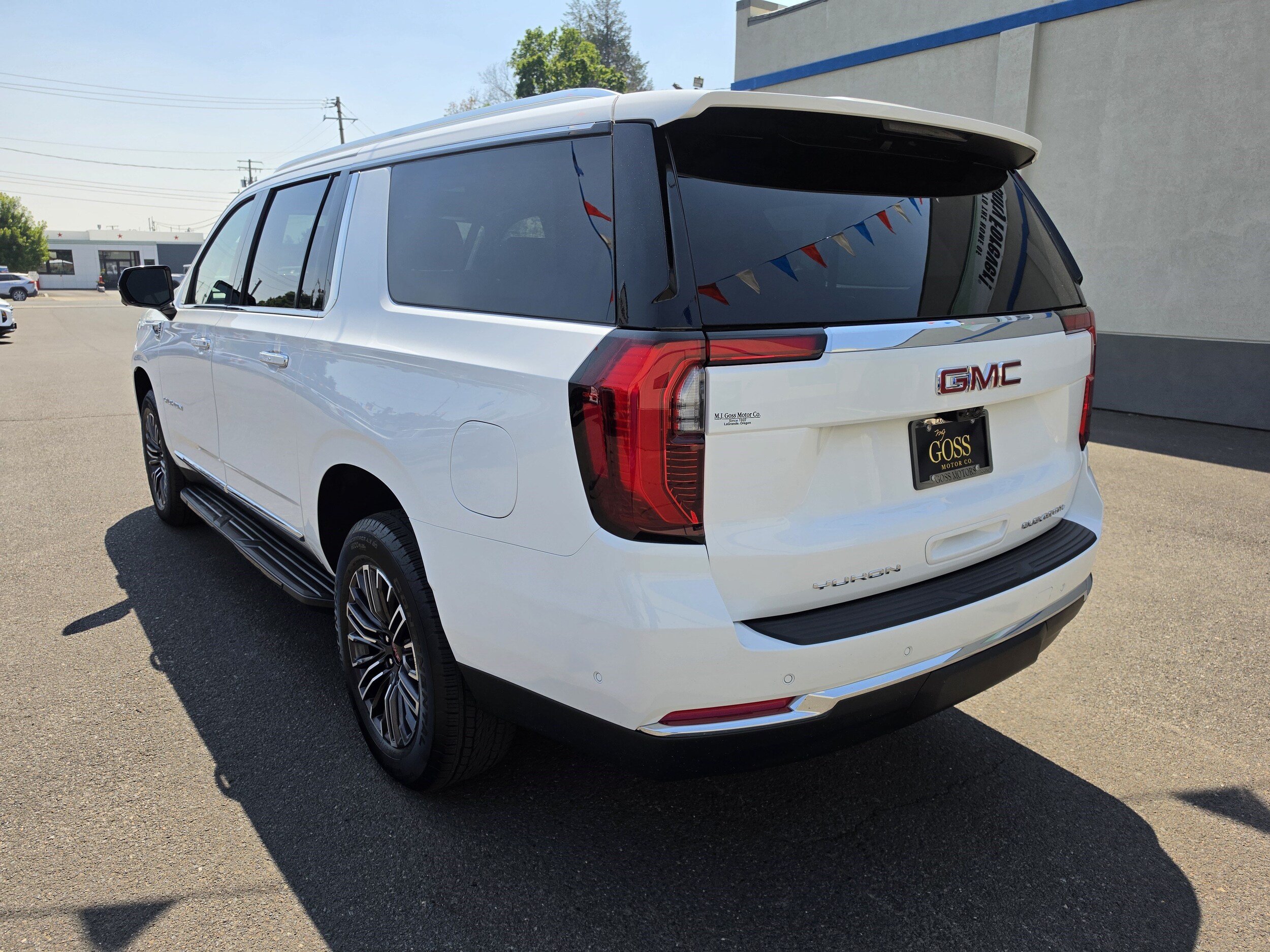 2026 GMC Yukon XL Elevation - Photo 6