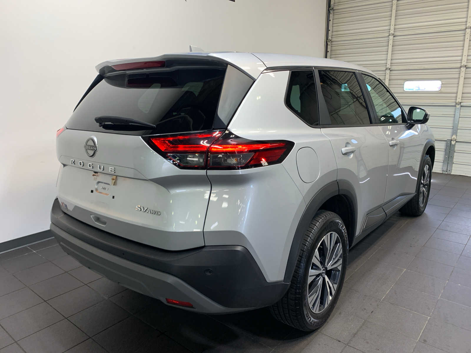 2023 Nissan Rogue SV photo 3