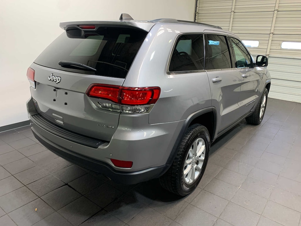 Used 2021 Jeep Grand Cherokee Laredo SUV