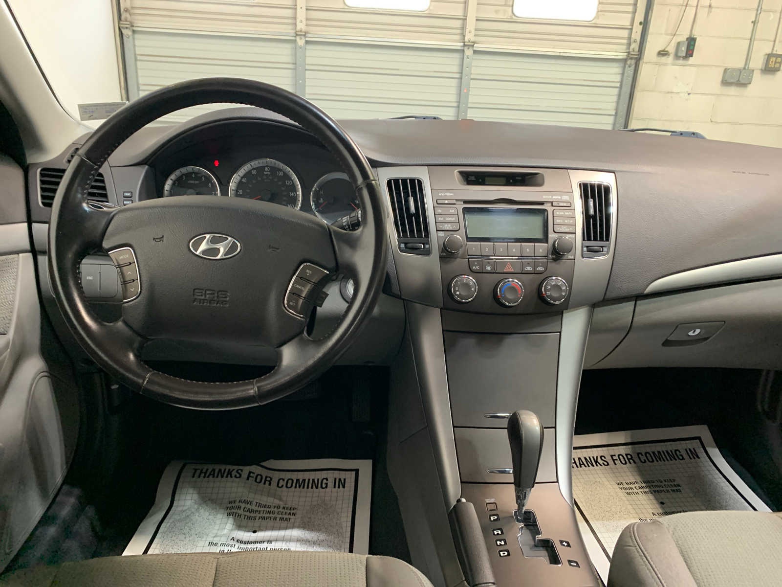 2010 Hyundai Sonata SE photo 4