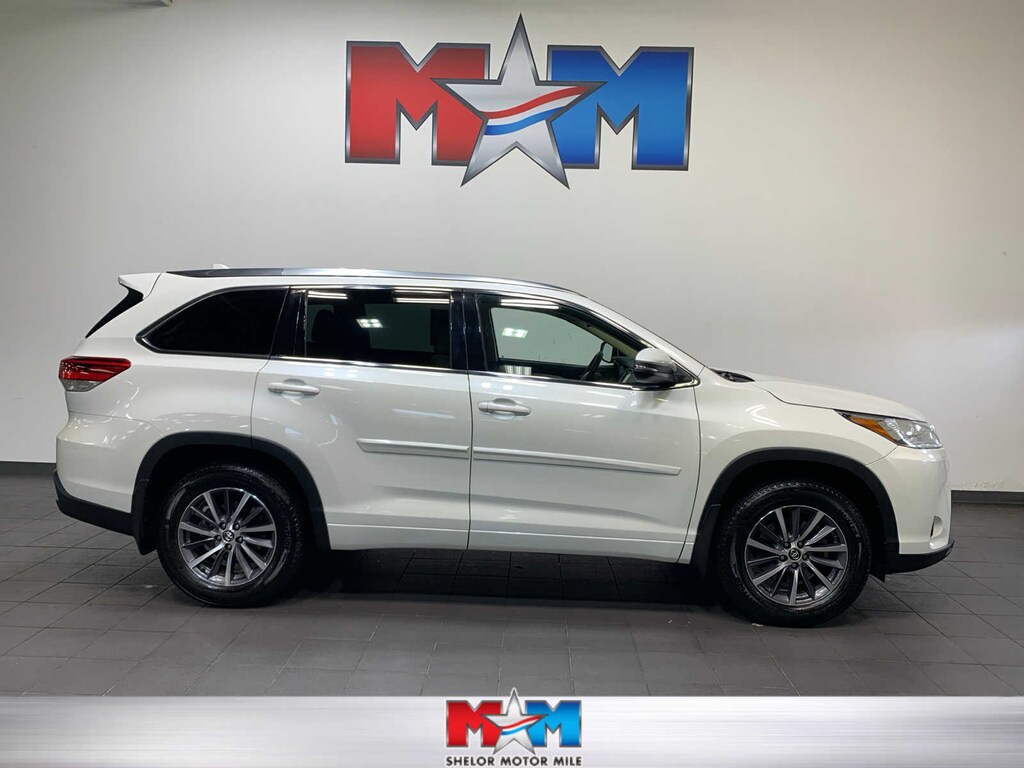 Used 2017 Toyota Highlander XLE V6 SUV