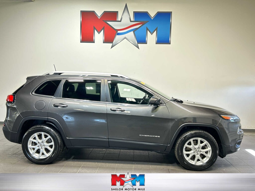 Used 2017 Jeep Cherokee Latitude 4x4 SUV