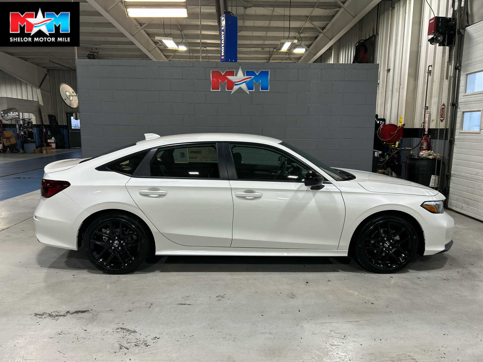 2026 Honda Civic Sport's photo