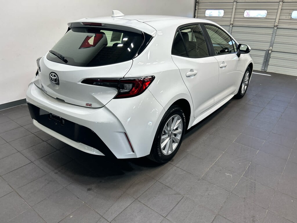Used 2024 Toyota Corolla Hatchback SE Hatchback