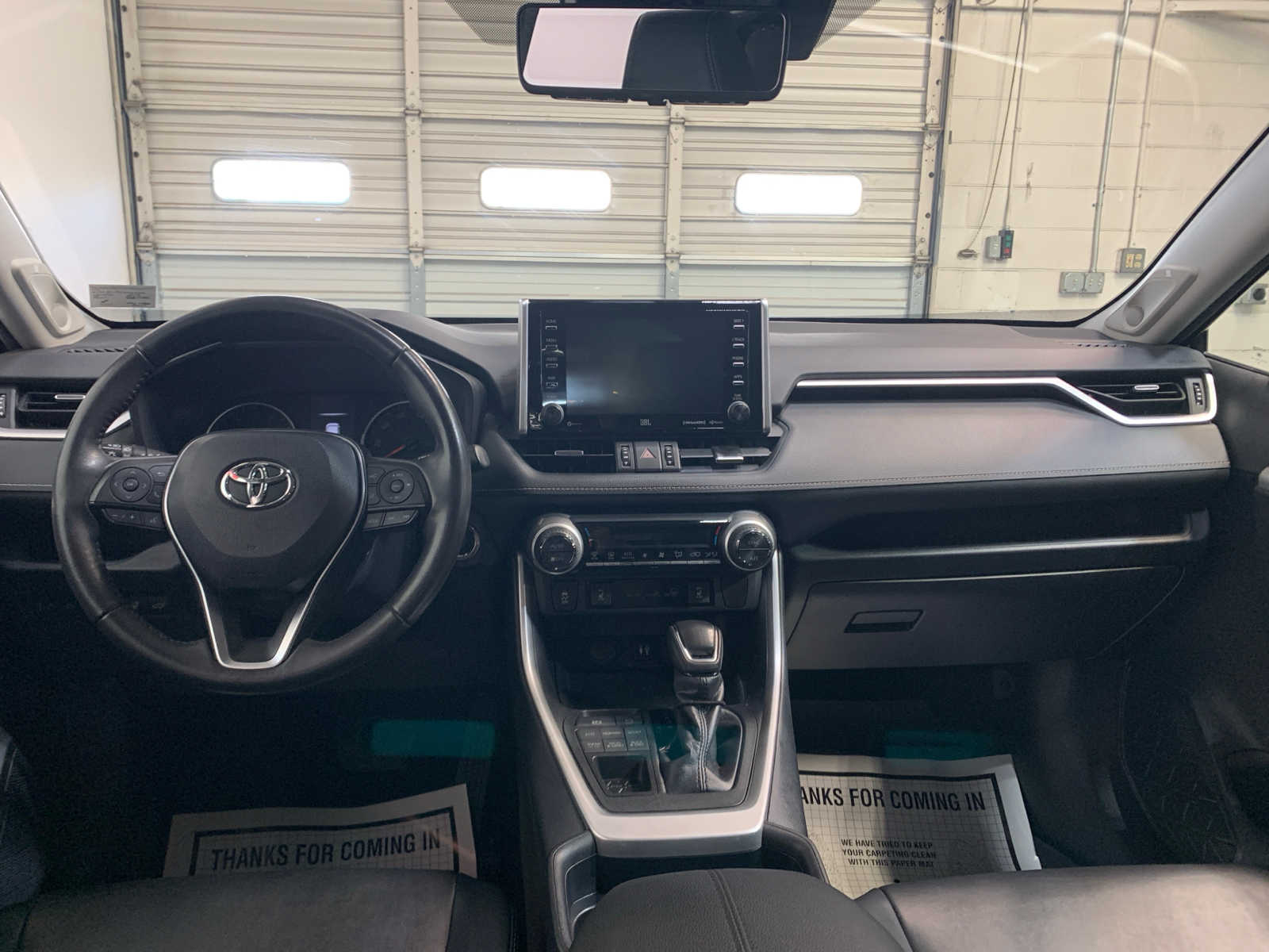 2019 Toyota RAV4 XLE Premium photo 4