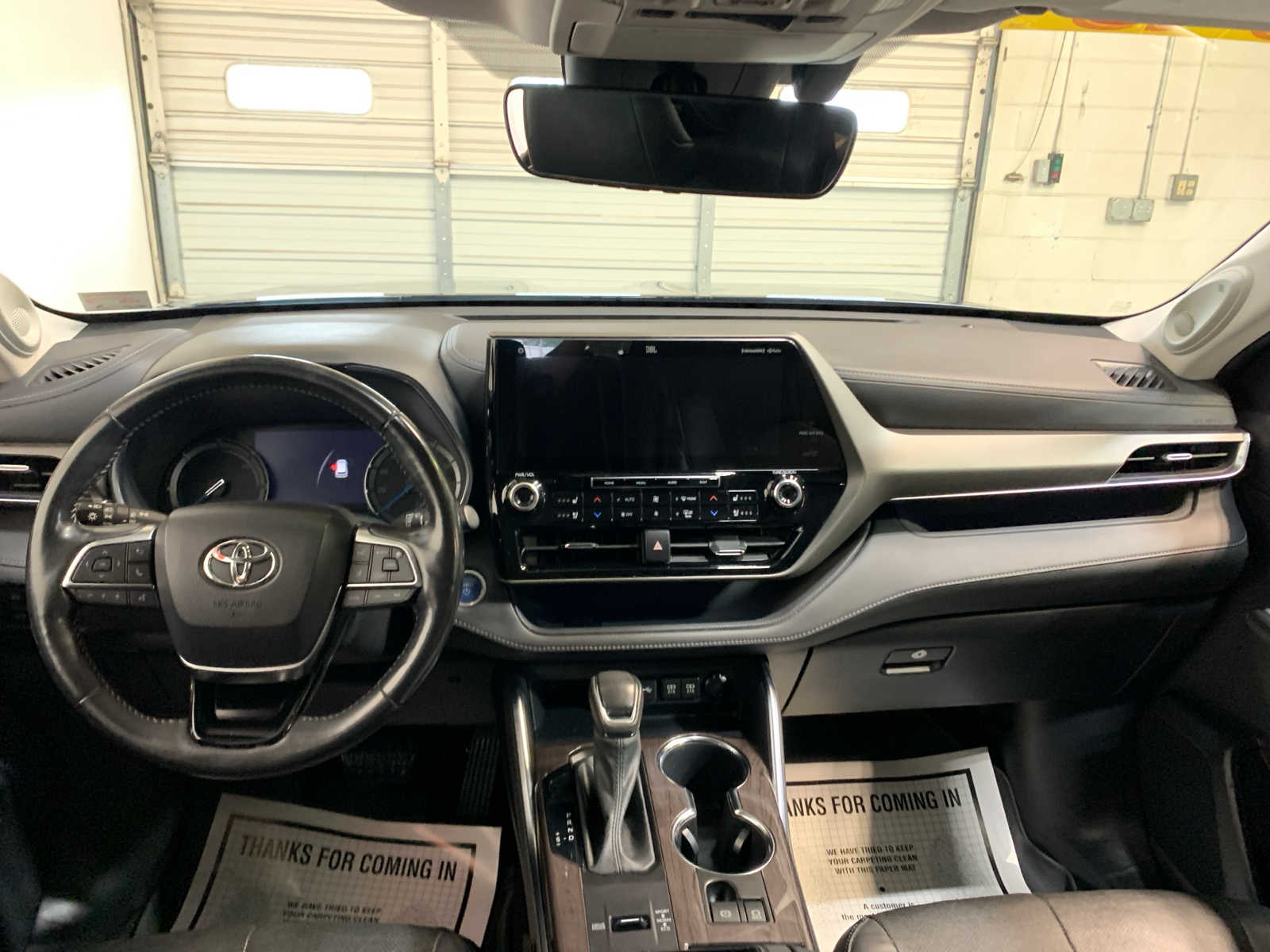 2021 Toyota Highlander Hybrid Limited photo 3