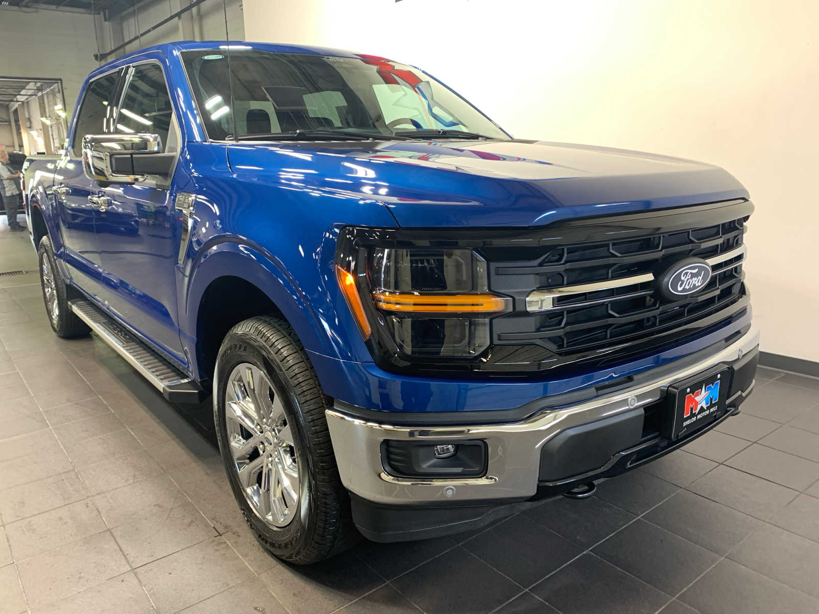 2024 Ford F-150 XLT photo 2