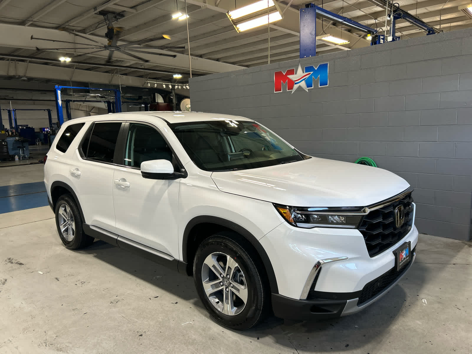 2025 Honda Pilot EX-L photo 2