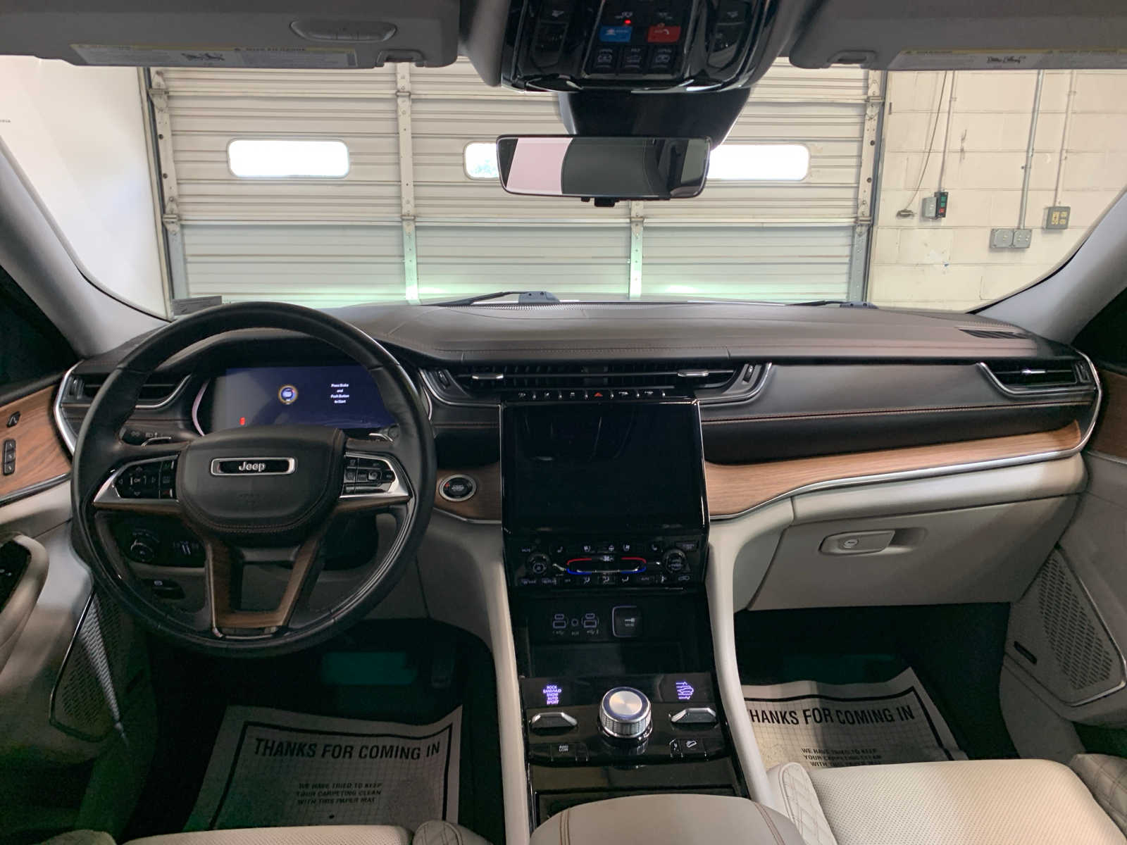 2021 Jeep Grand Cherokee L Summit photo 4