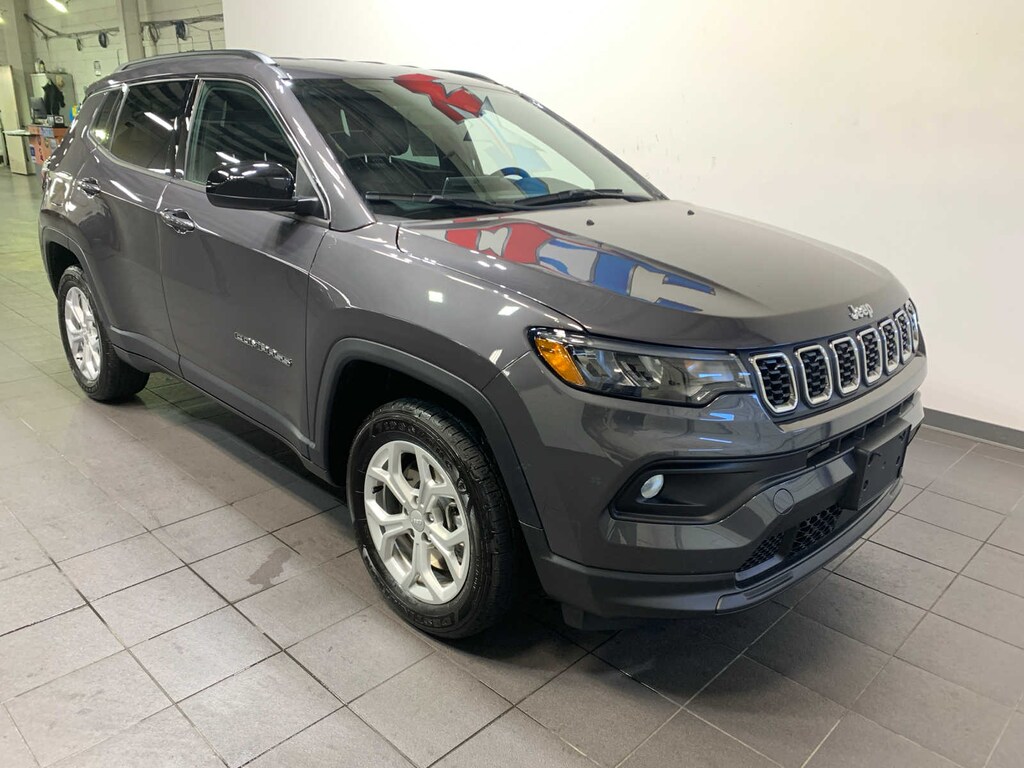 Used 2024 Jeep Compass Latitude SUV