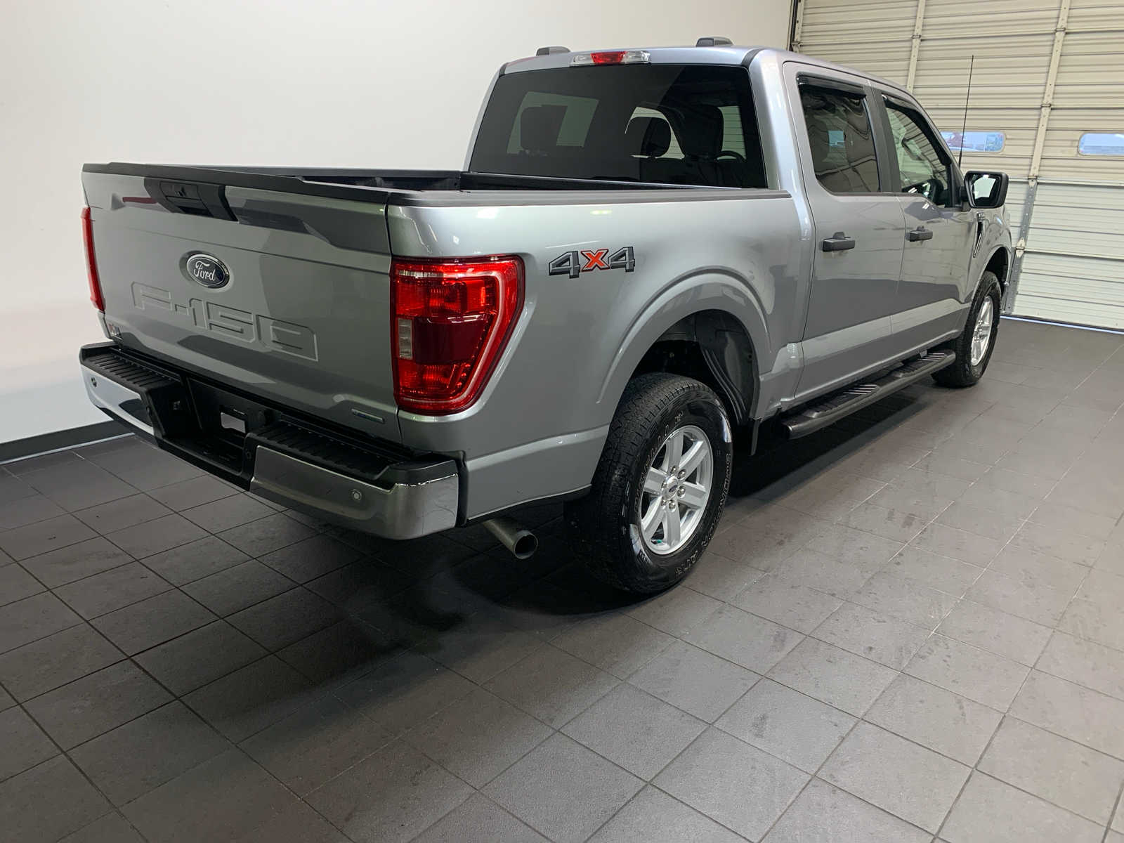2021 Ford F-150 XLT photo 3