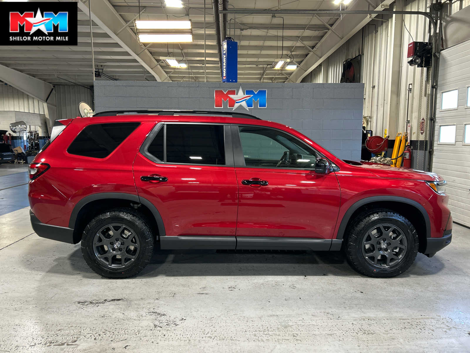 2025 Honda Pilot TrailSport's photo