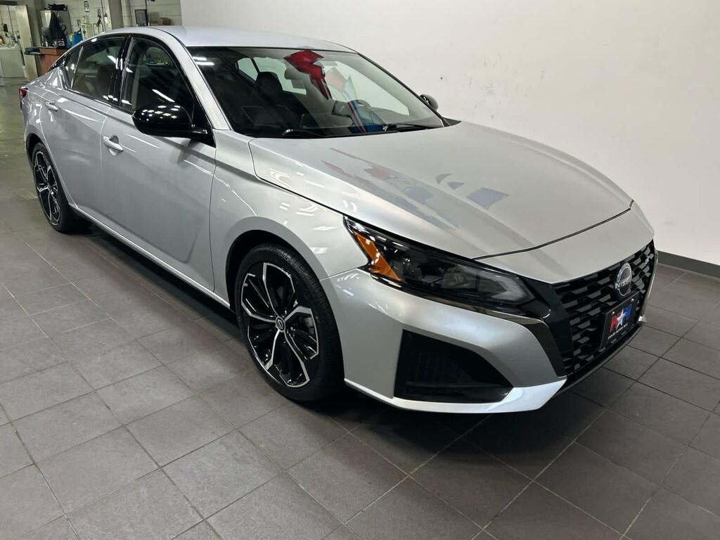 Used 2023 Nissan Altima 2.5 SR Sedan