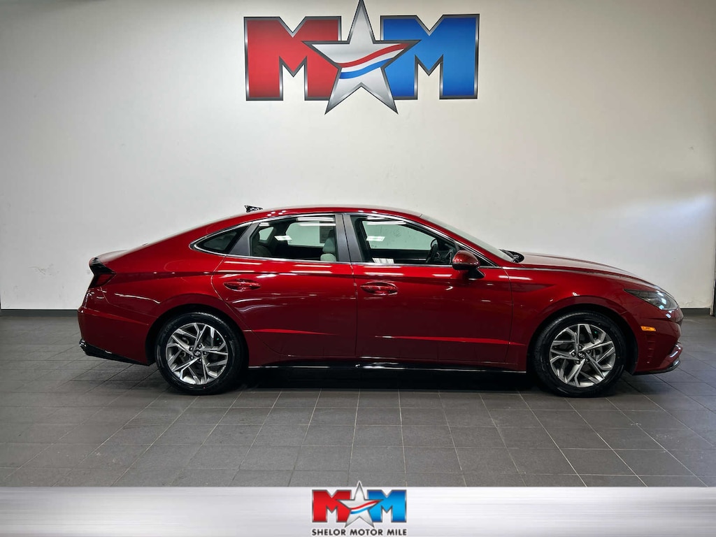 Used 2023 Hyundai Sonata SEL Sedan