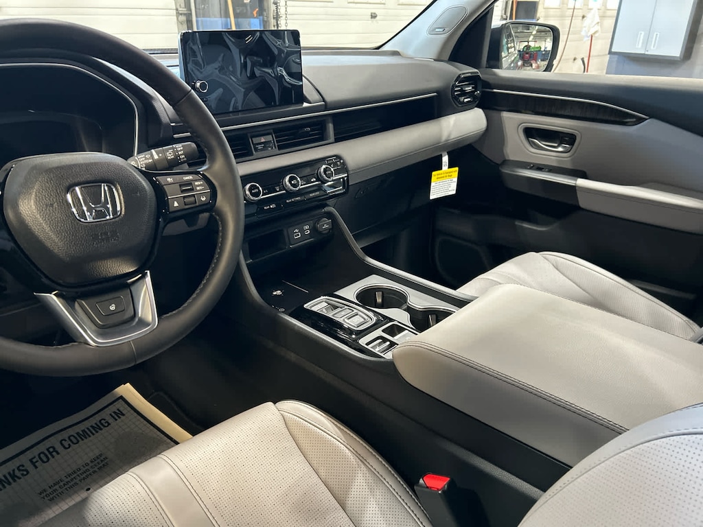 New 2025 Honda Pilot Elite SUV