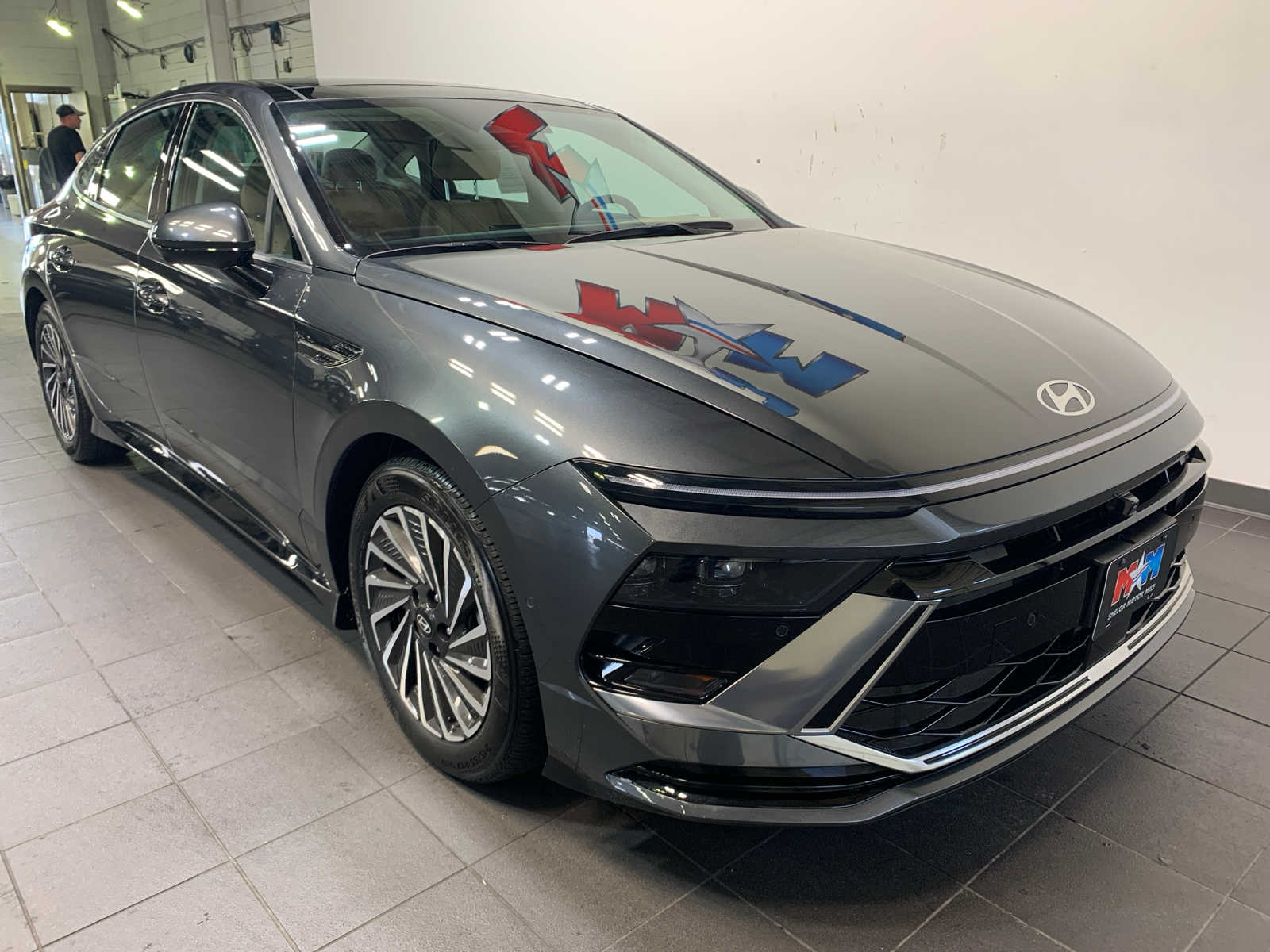 2024 Hyundai Sonata Hybrid Limited photo 2