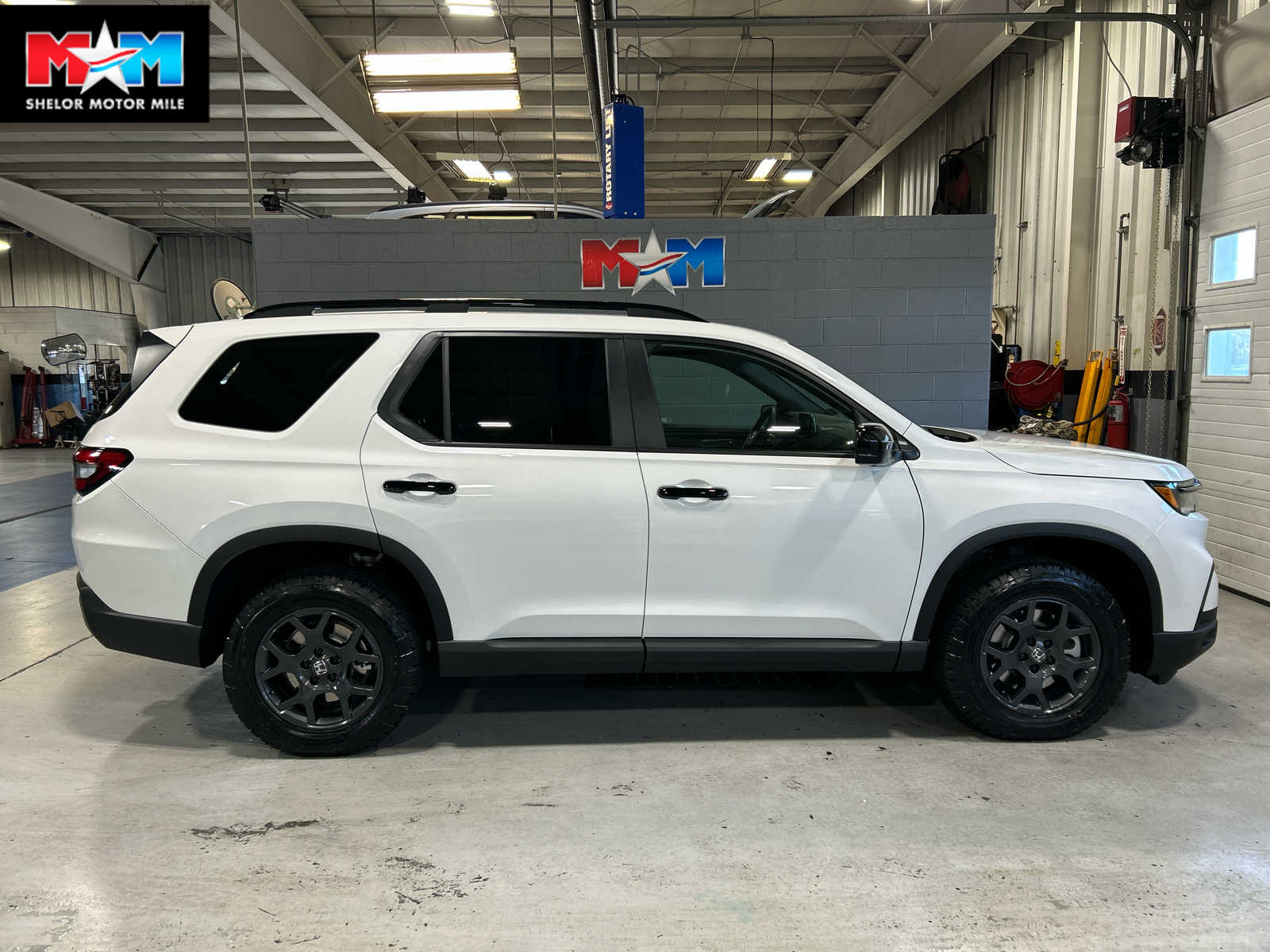 2025 Honda Pilot TrailSport's photo