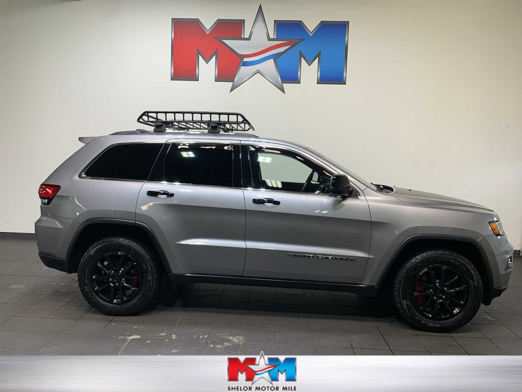 Used 2021 Jeep Grand Cherokee Laredo SUV